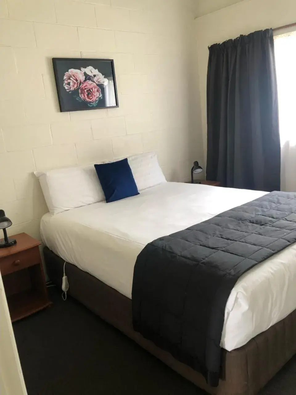 Triple Room with Bathroom in Rosetown Motel Triple Room with Bathroom in Rosetown Motel