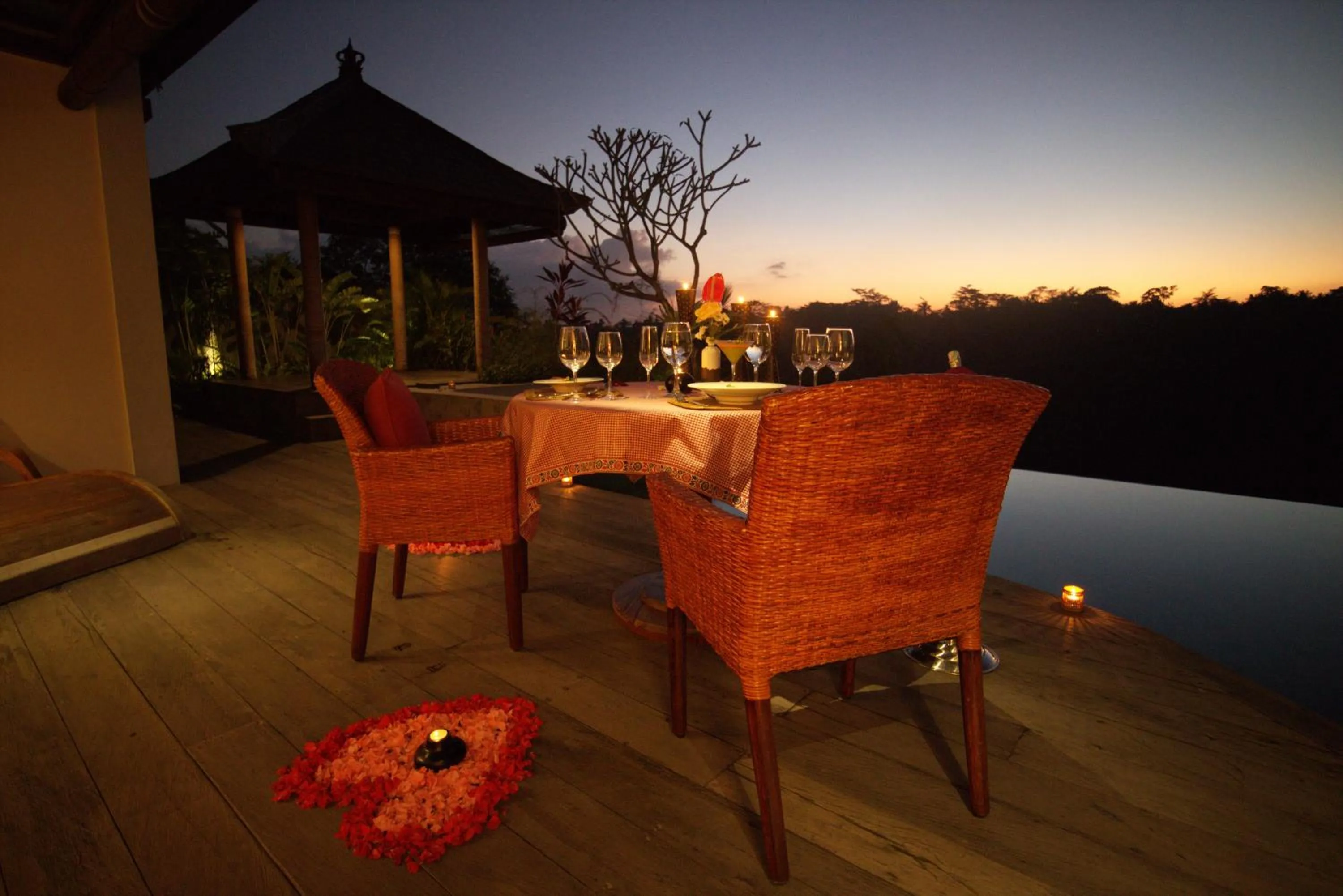 Food and drinks in Ayuterra Resort