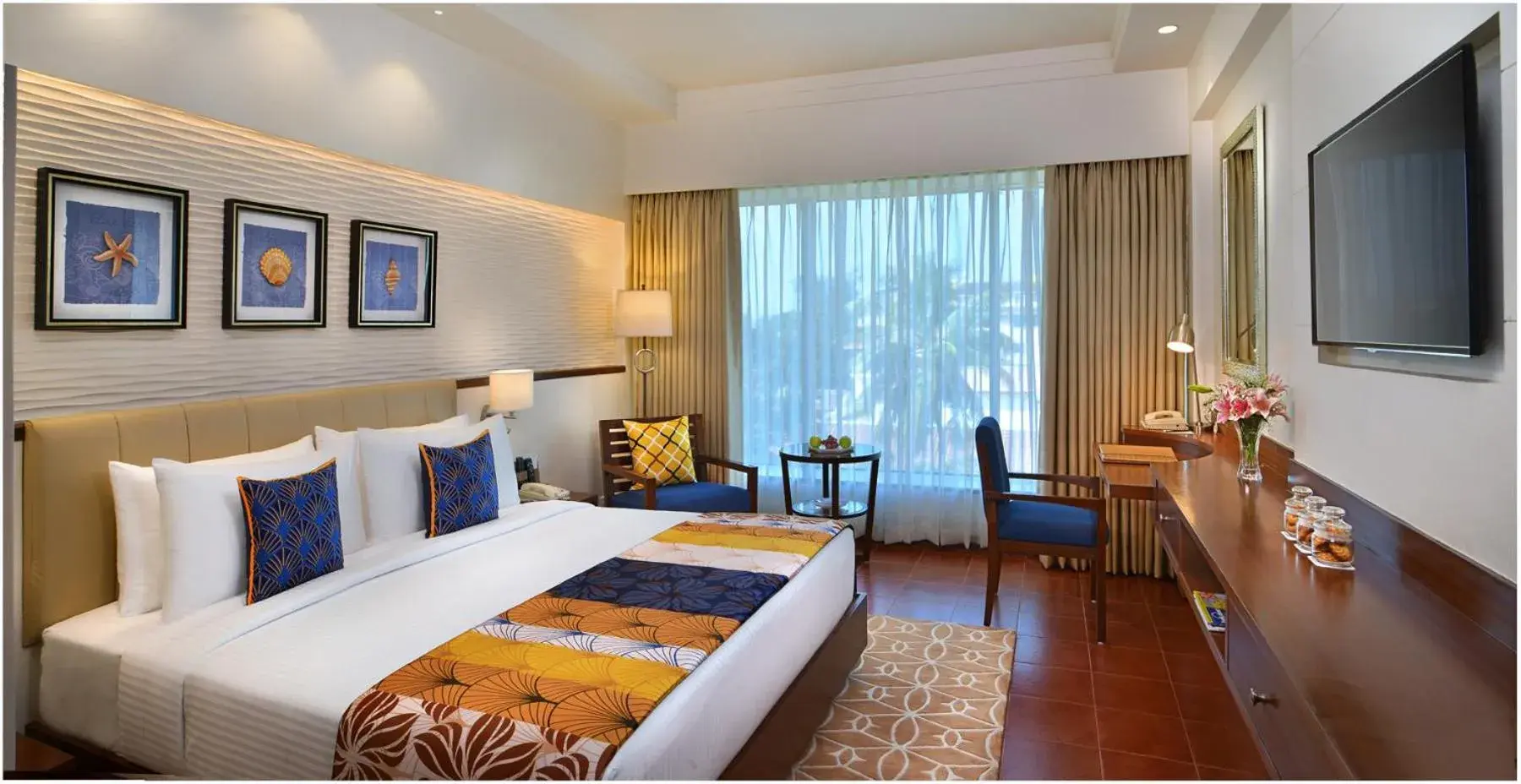 Photo of the whole room, Bed in Fortune Miramar, Goa - Member ITC Hotels' Group Photo of the whole room, Bed in Fortune Miramar, Goa - Member ITC Hotels' Group