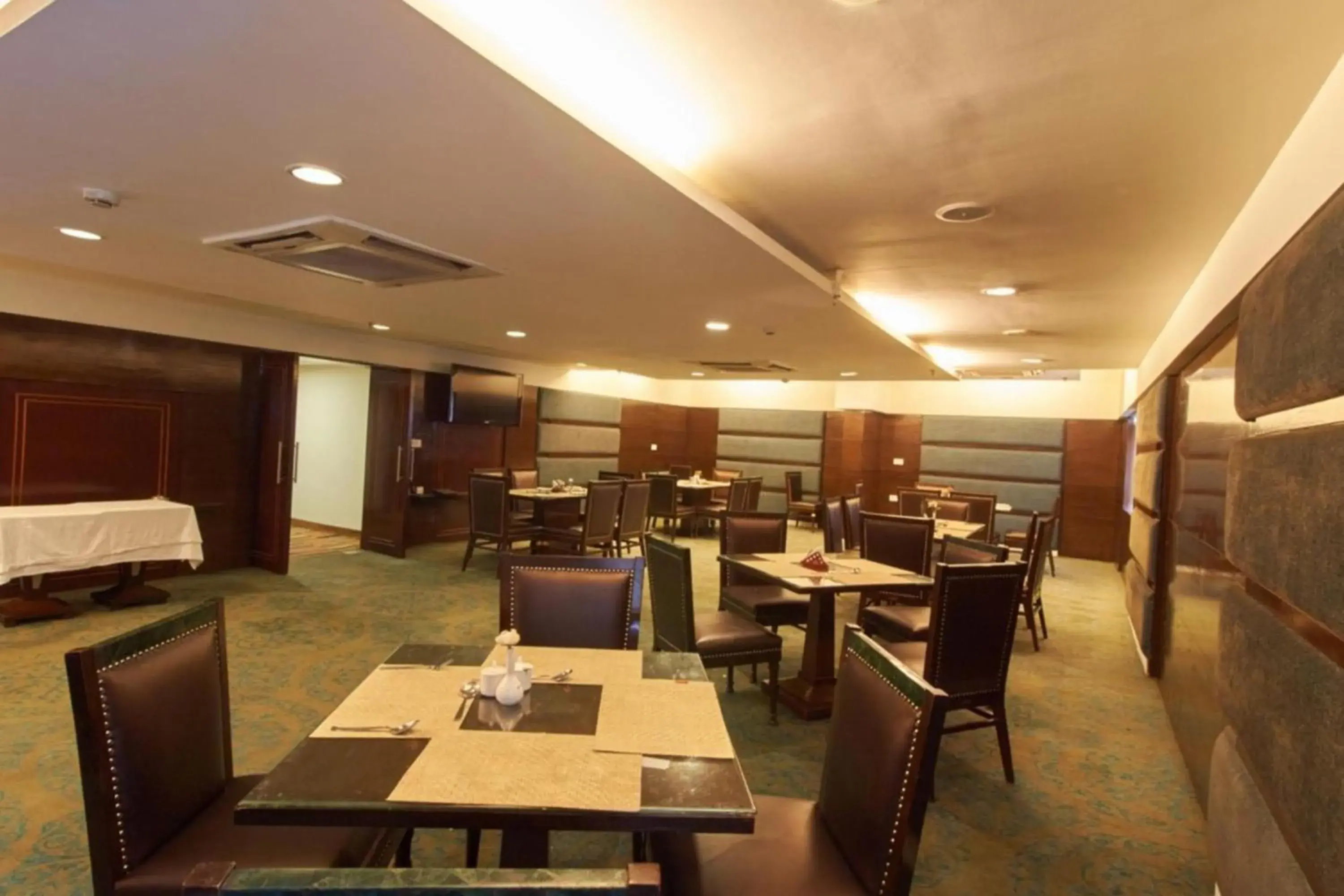 Restaurant/places to eat in Gis Select Banjara Hill Restaurant/places to eat in Gis Select Banjara Hill