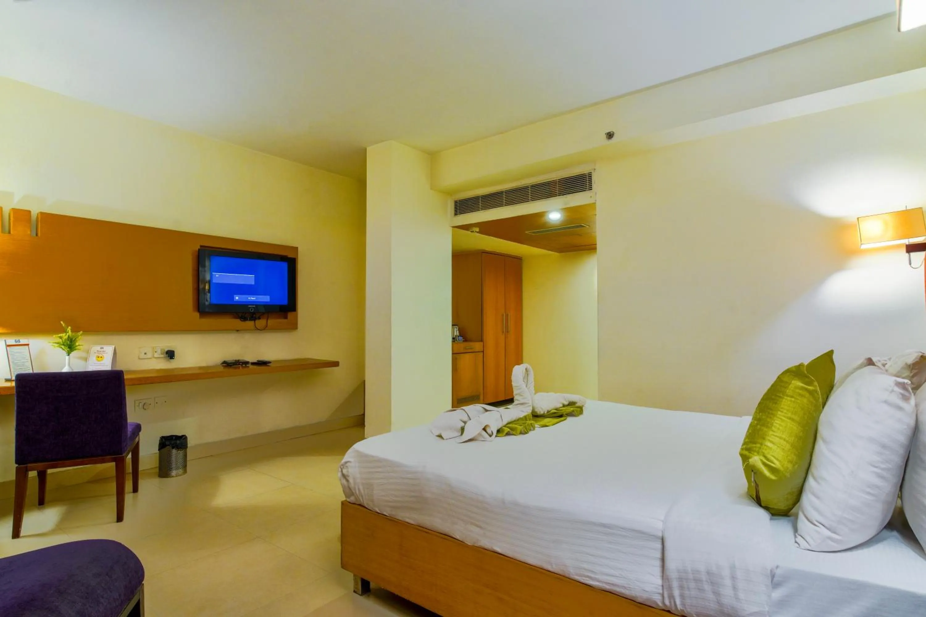 Bed in Gis Select Banjara Hill