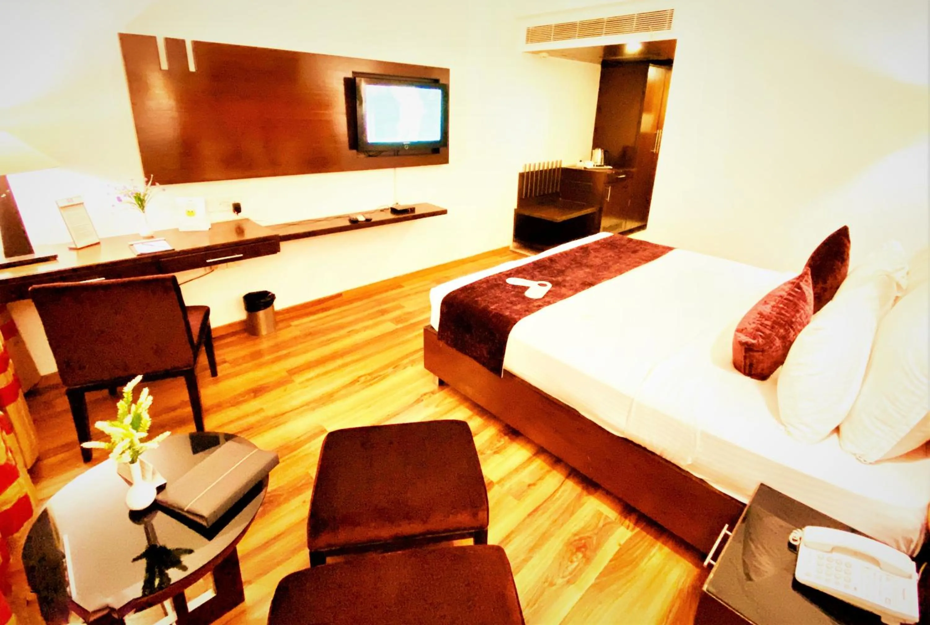 Bed in Gis Select Banjara Hill