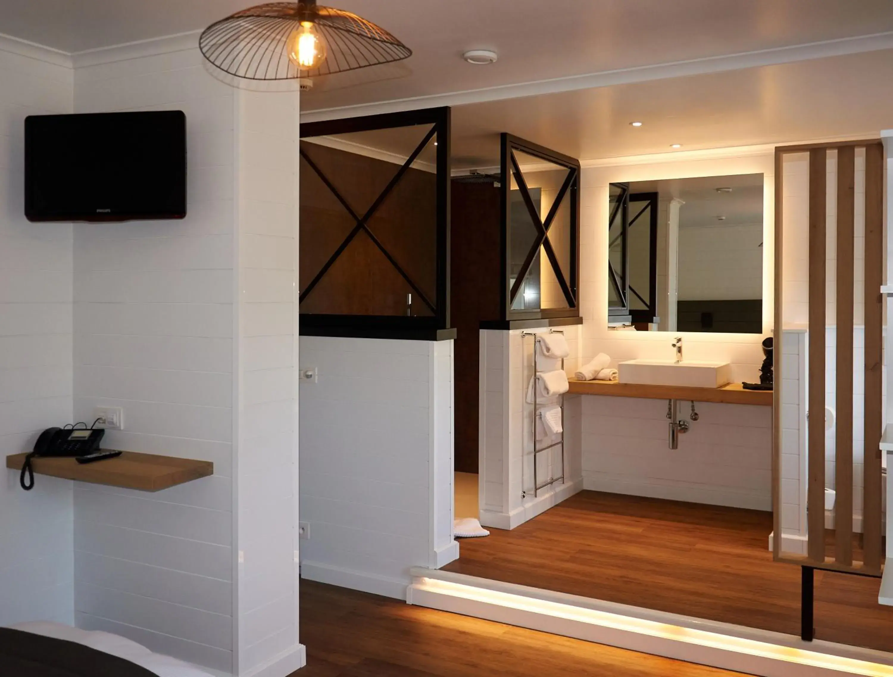 Superior Twin Room in Auberge la Hutte Lurette Superior Twin Room in Auberge la Hutte Lurette