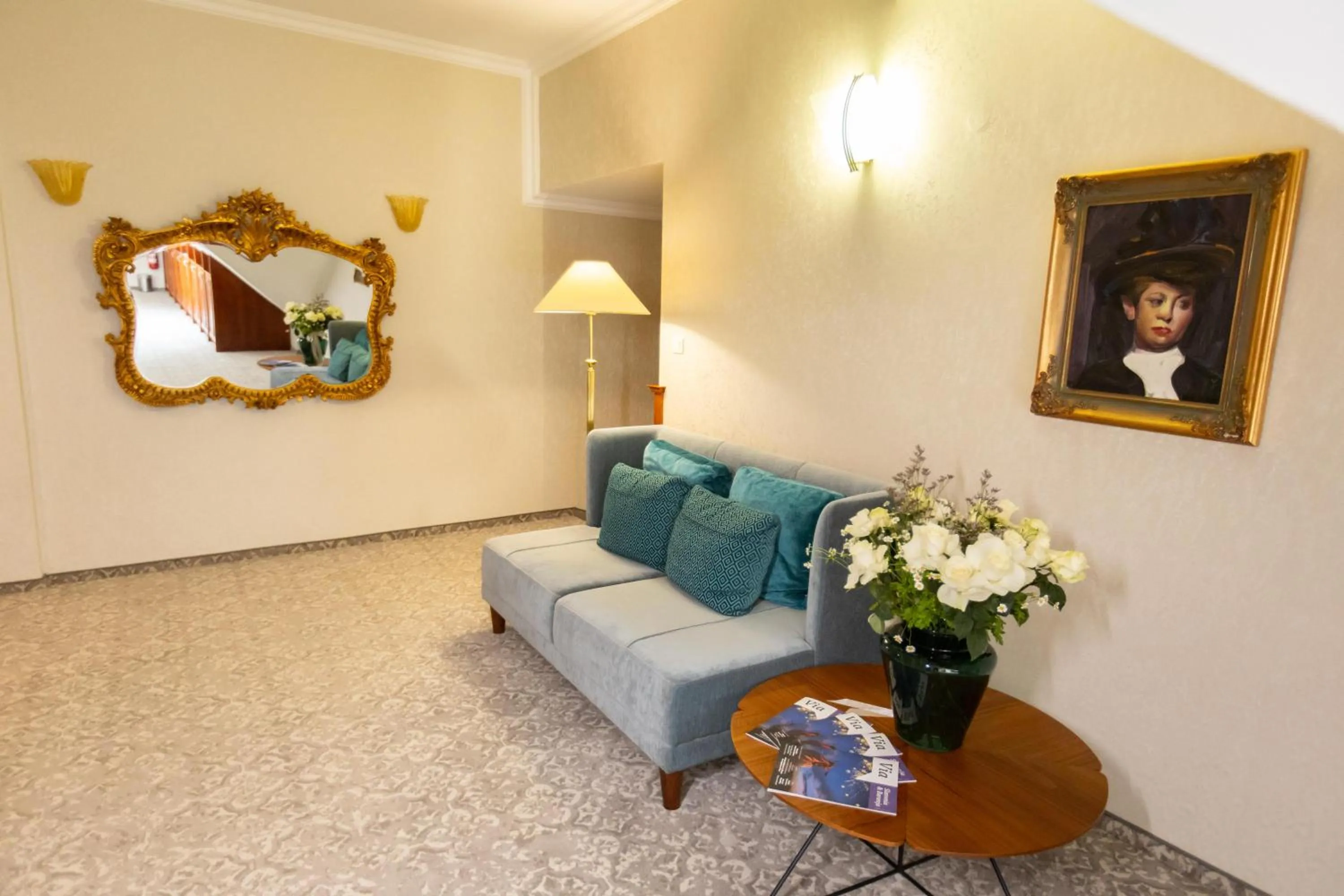 Seating area in Hotel Waldinger