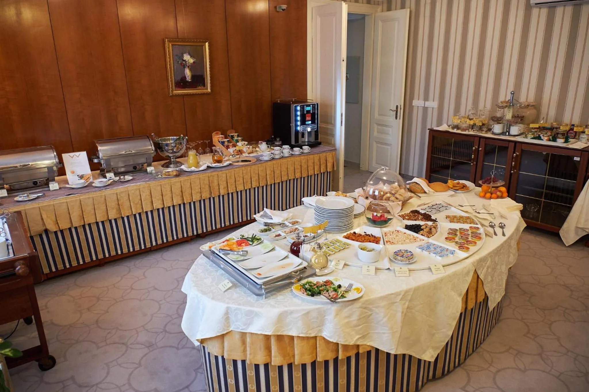 Breakfast in Hotel Waldinger