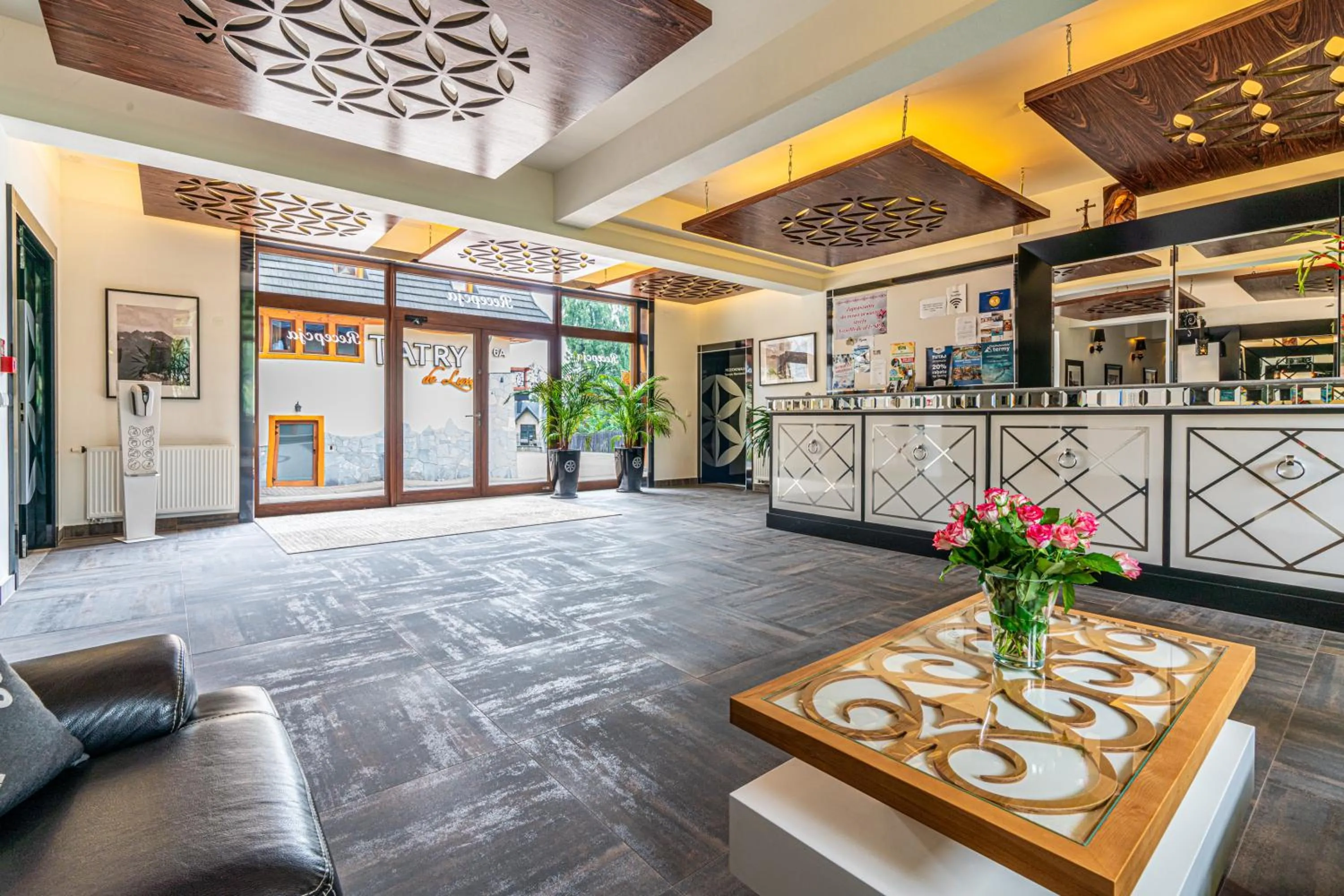 Lobby or reception in ApartHotel Tatry de Luxe FizjoMedical & Spa