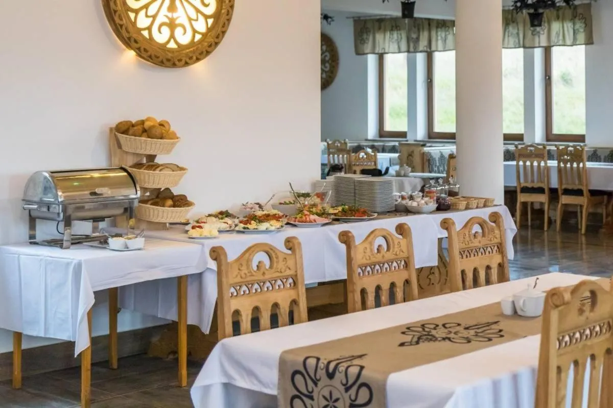 Buffet breakfast in ApartHotel Tatry de Luxe FizjoMedical & Spa