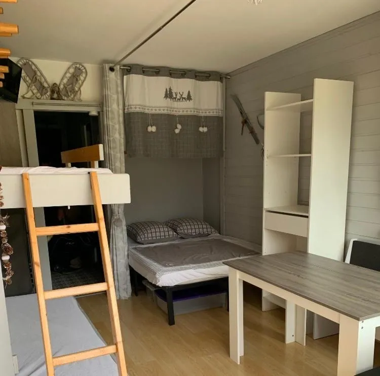 Avec balcon, au pied des pistes et randos
