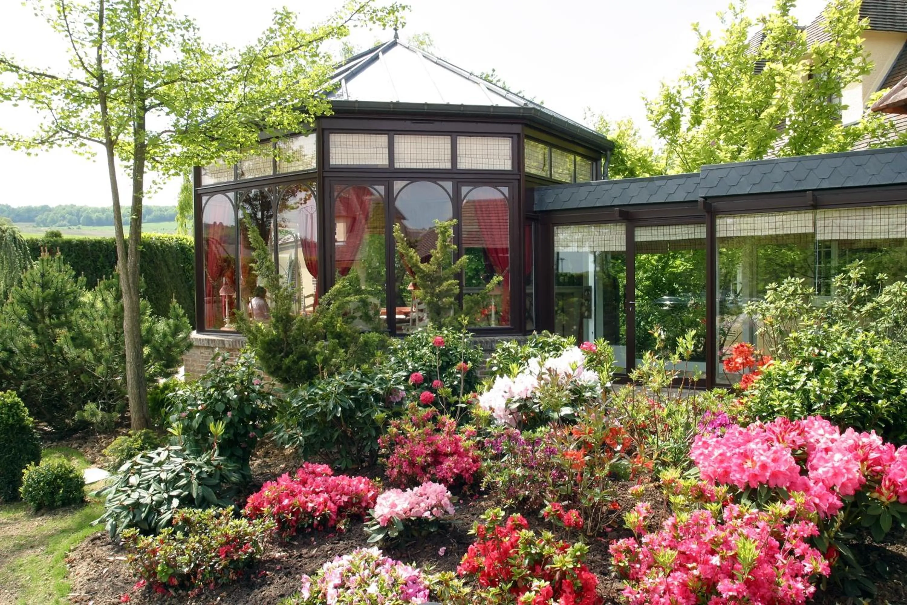 Garden in Briqueterie Champagne, A Beauvallon Hotel & Spa