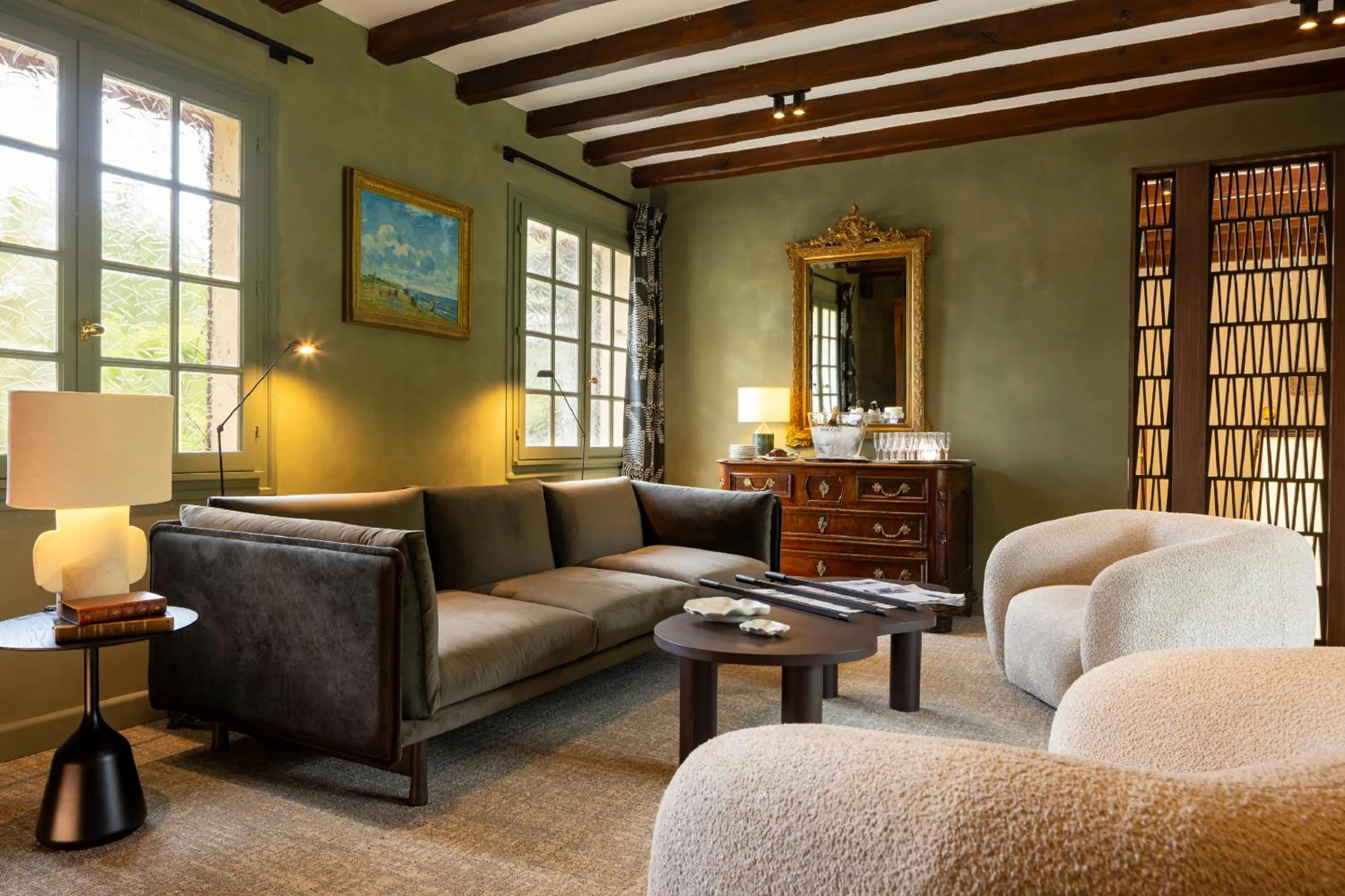 Lobby or reception in Briqueterie Champagne, A Beauvallon Hotel & Spa