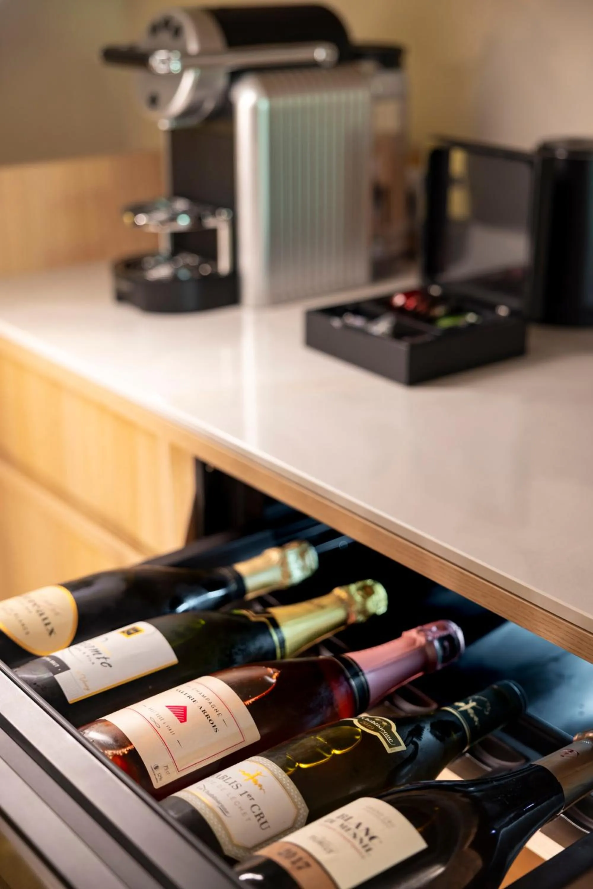 Alcoholic drinks in Briqueterie Champagne, A Beauvallon Hotel & Spa