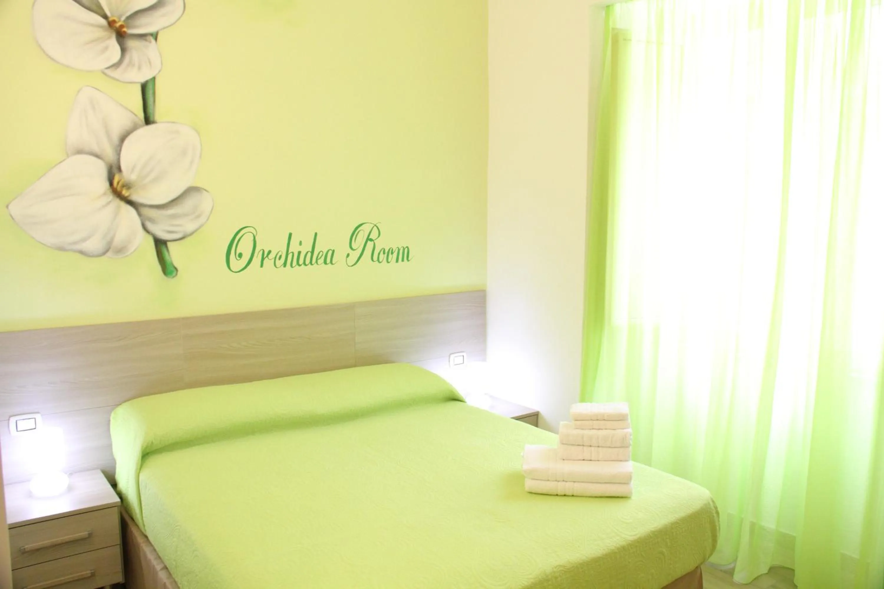 Bed in B&B Flower's House