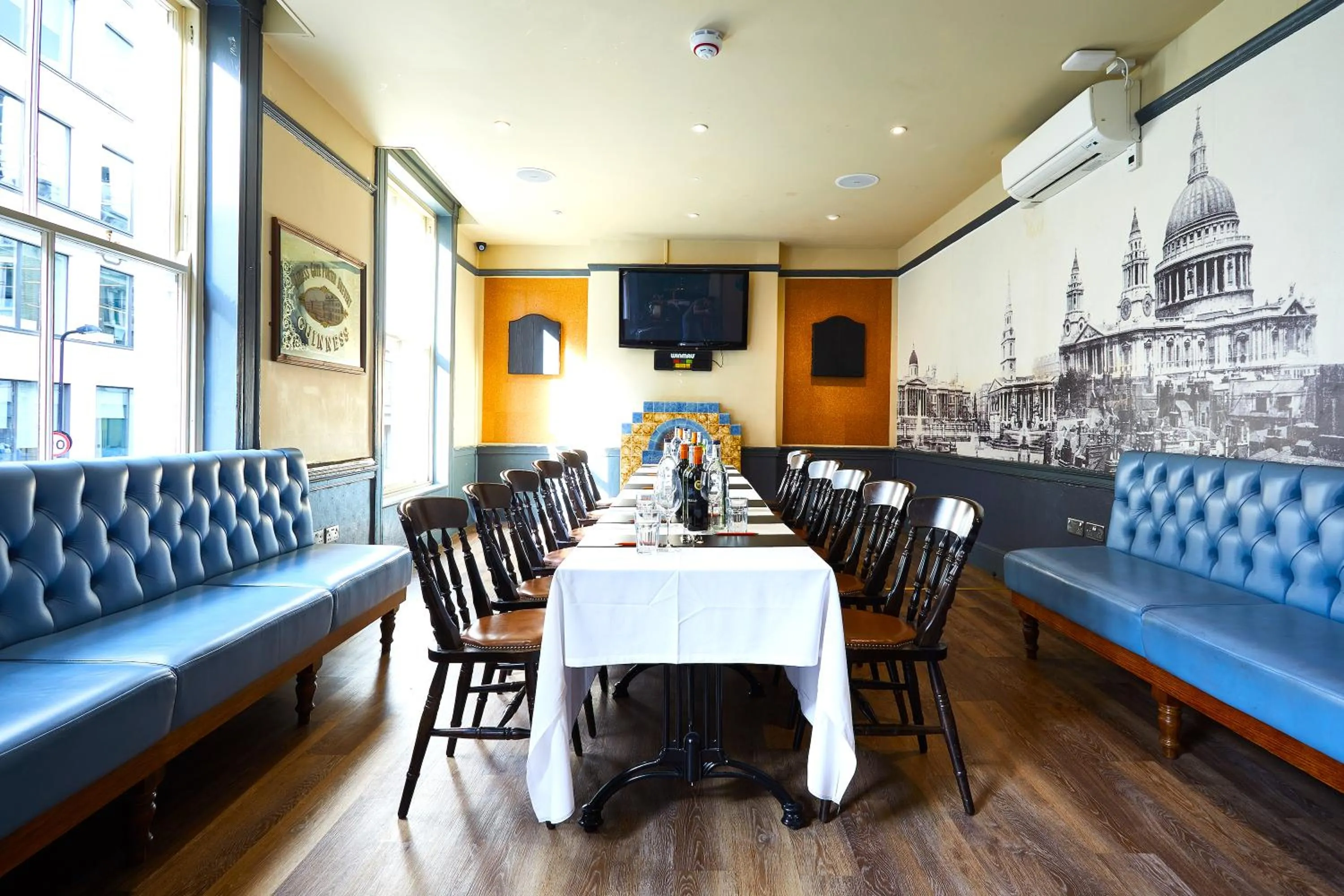 Banquet/Function facilities in St Christopher's Inn Liverpool Street