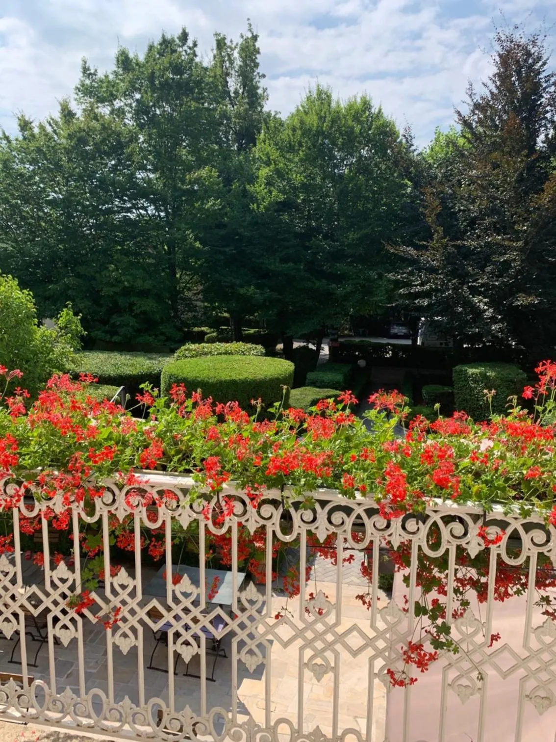 Property building in Le Clos De Mutigny