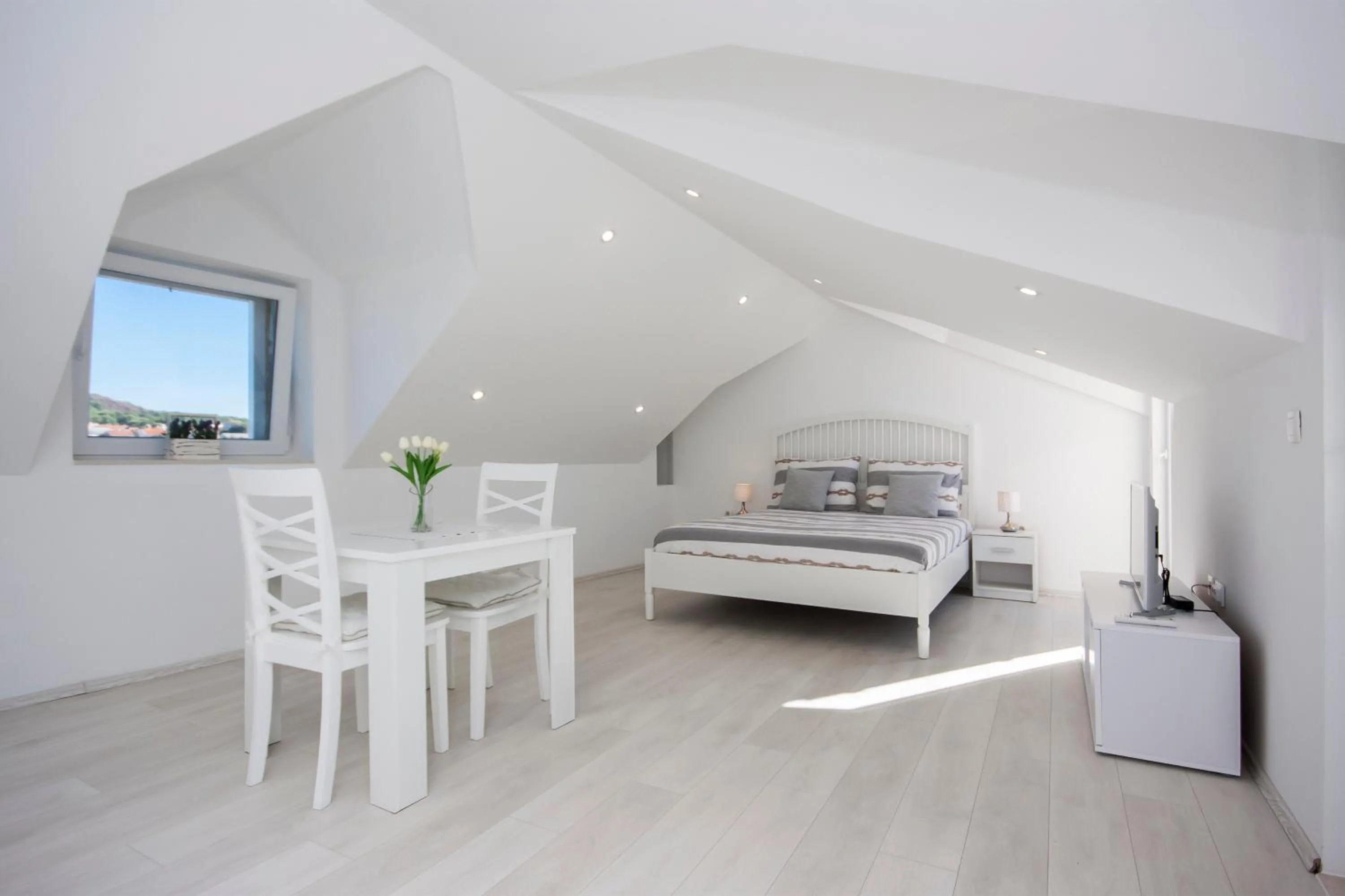Living room, Bed in Apartments Dalmata
