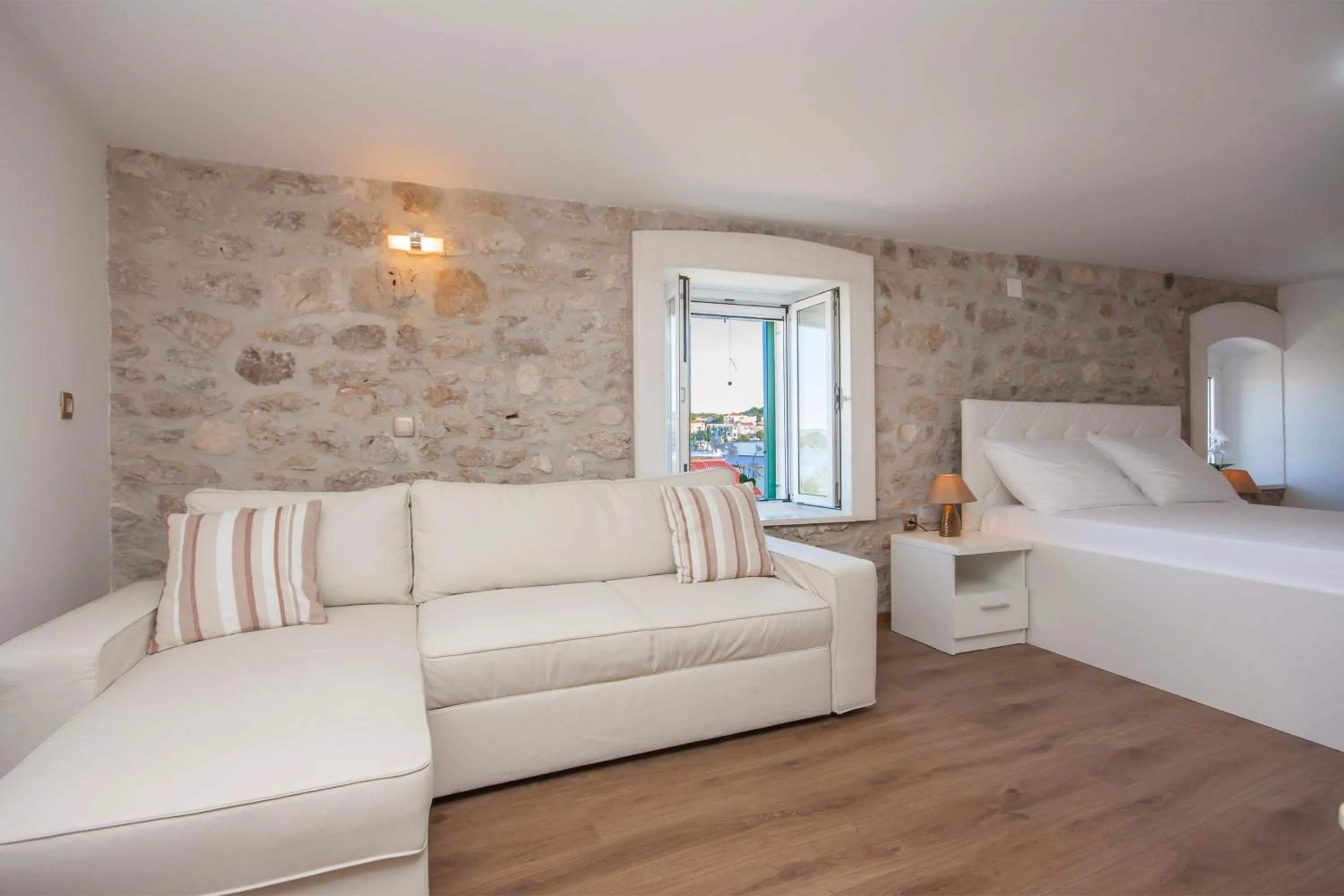 Living room, Bed in Apartments Dalmata