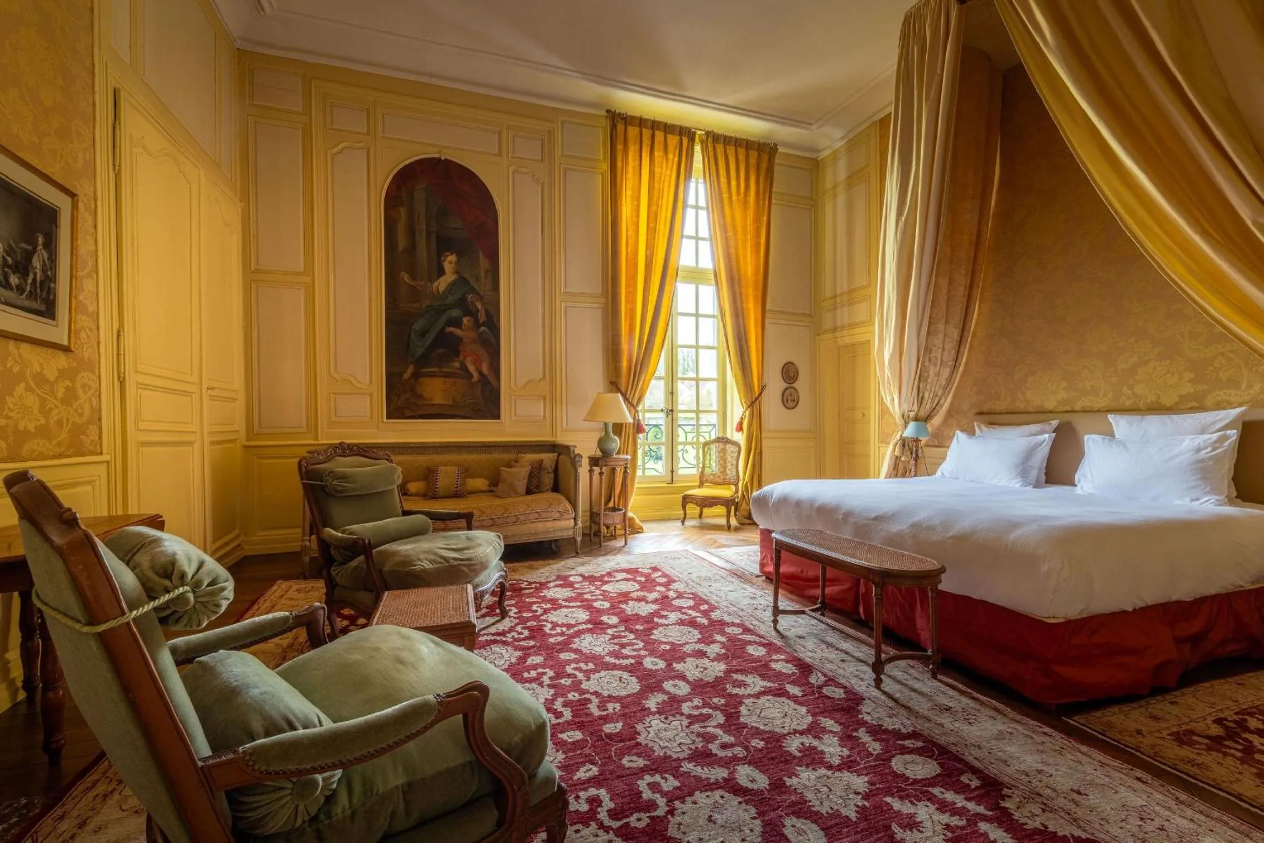 Bedroom, Bed in Le Château d'Etoges - Champagne