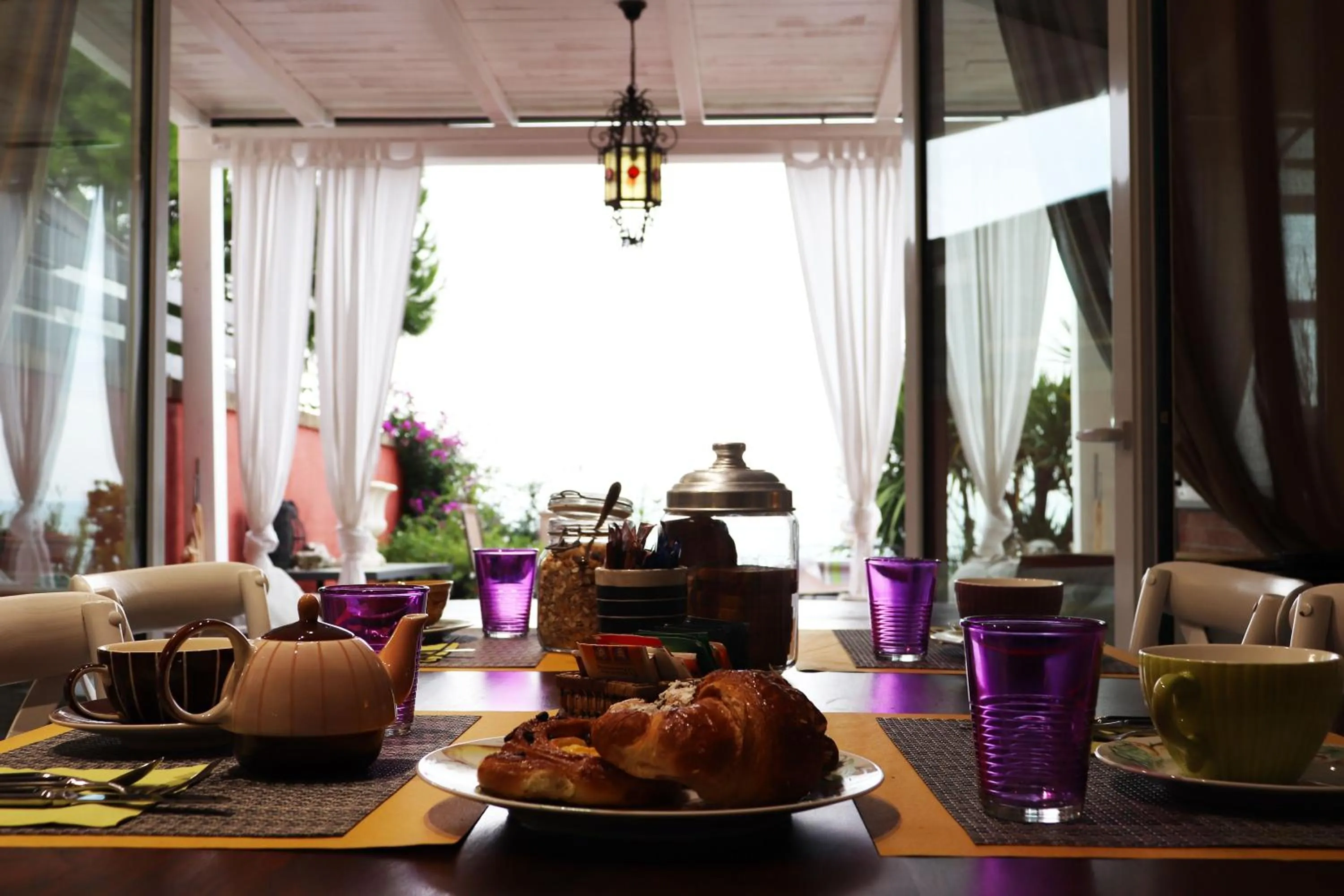 Restaurant/places to eat in B&B La Casa di Era