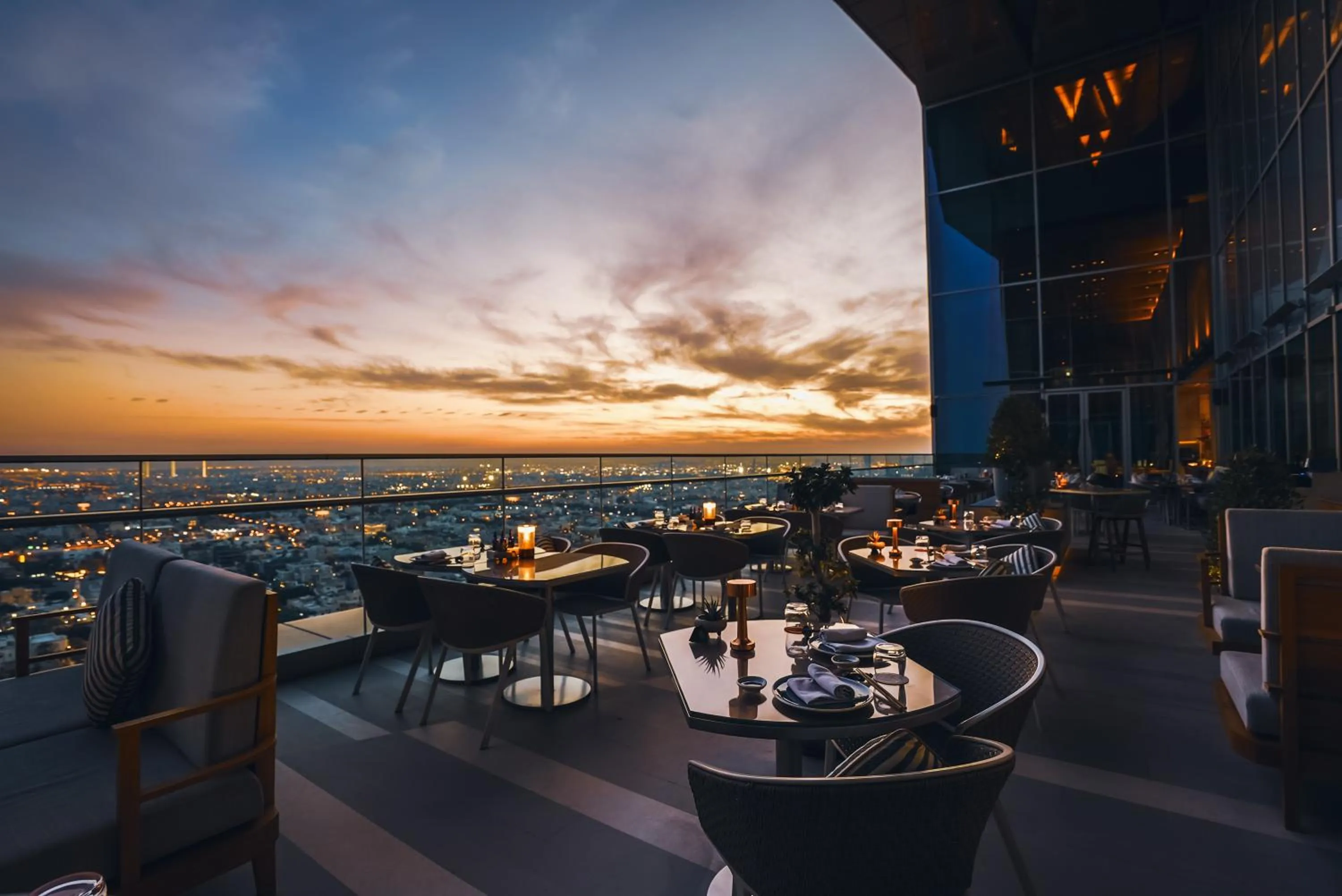 Restaurant/places to eat in Four Seasons Hotel Kuwait at Burj Alshaya