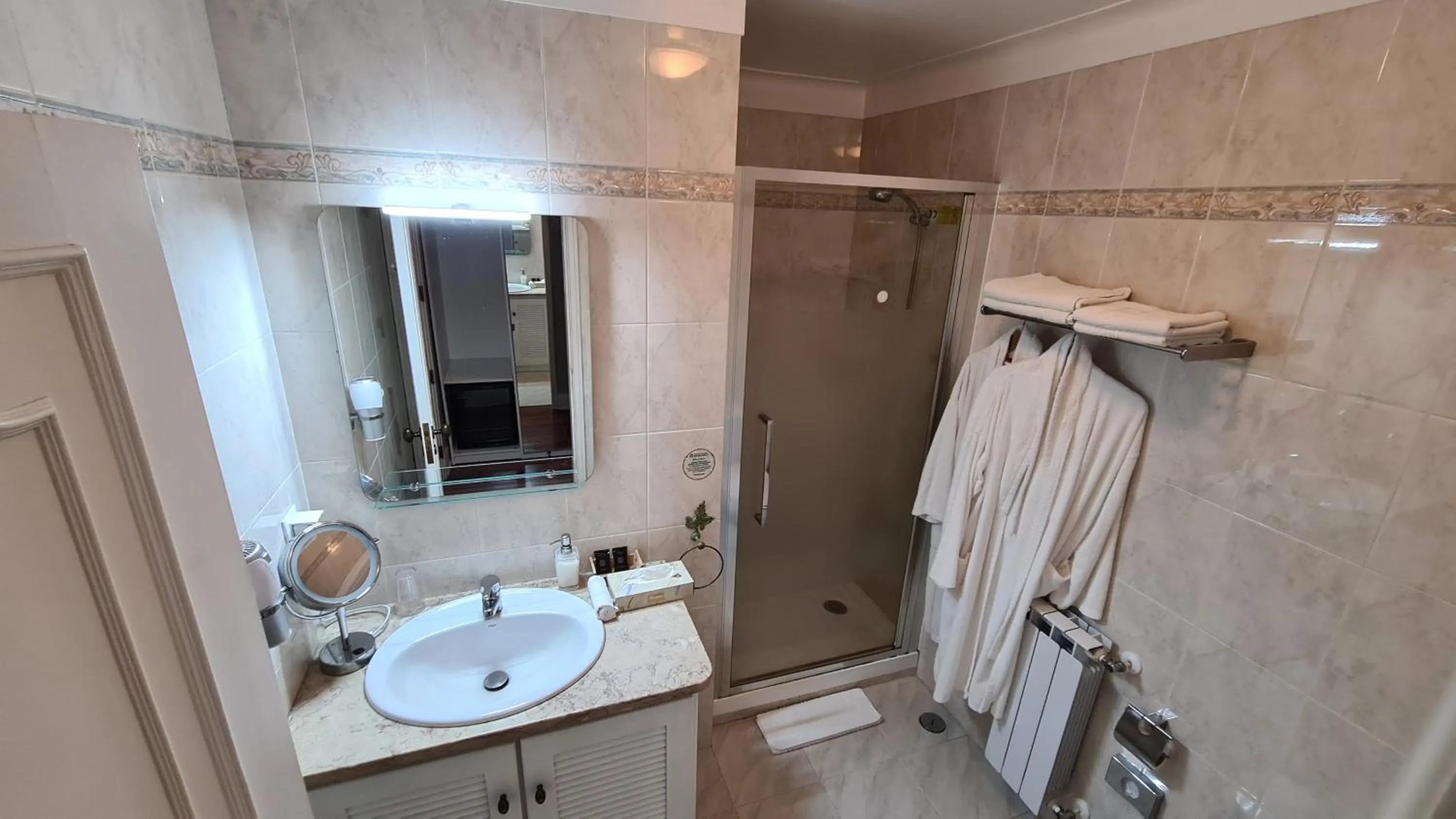 Bathroom in Quinta do Cabo Guesthouse