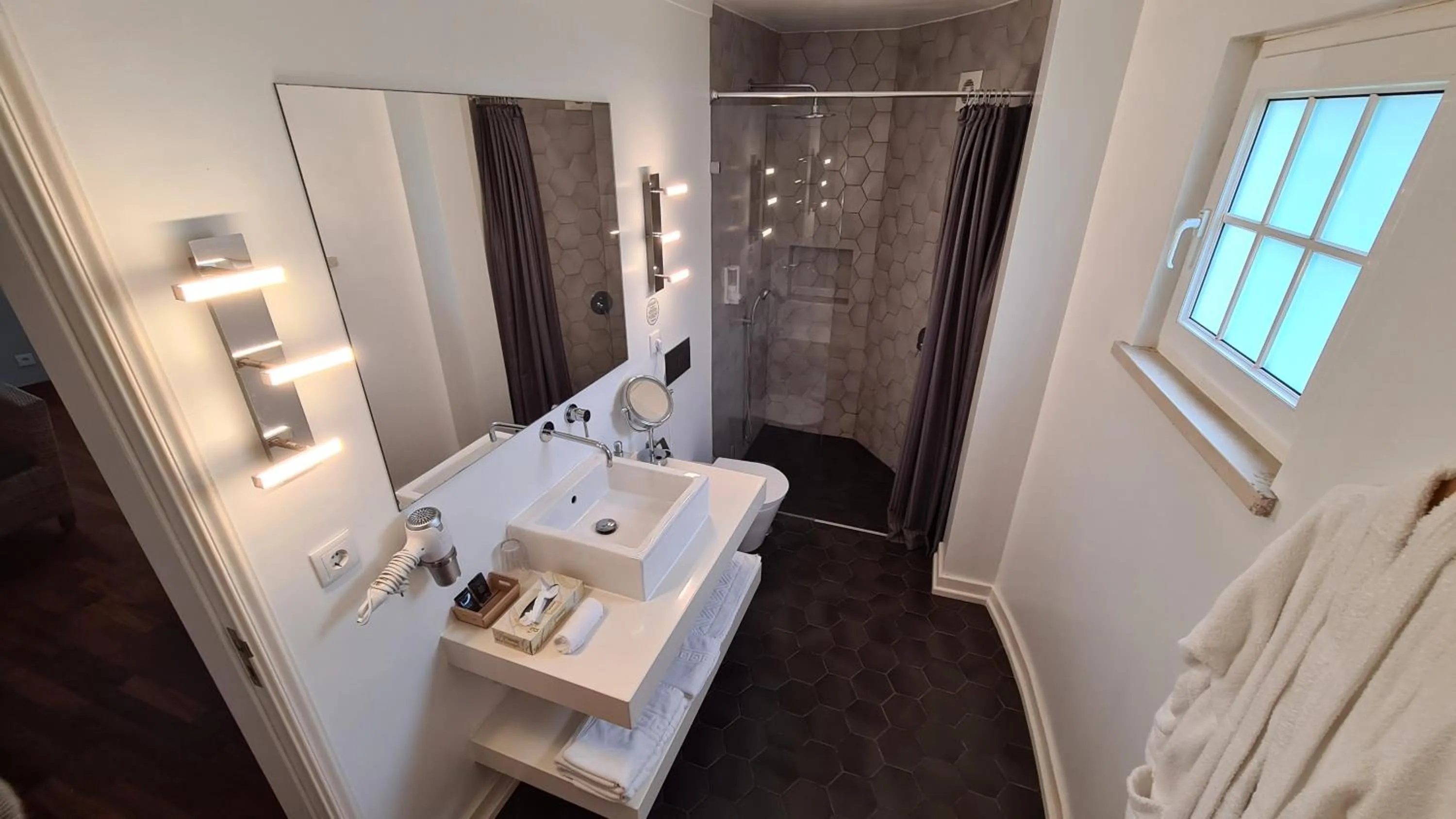 Bathroom in Quinta do Cabo Guesthouse