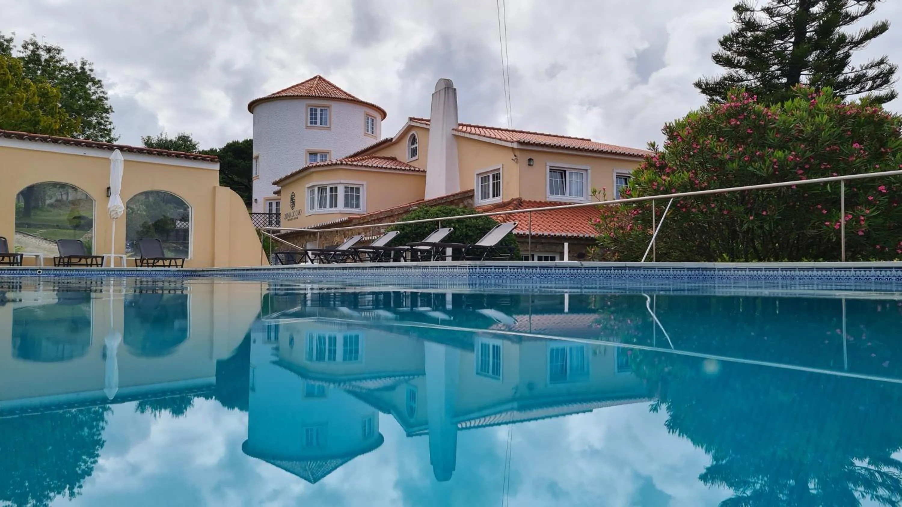 Swimming pool in Quinta do Cabo Guesthouse