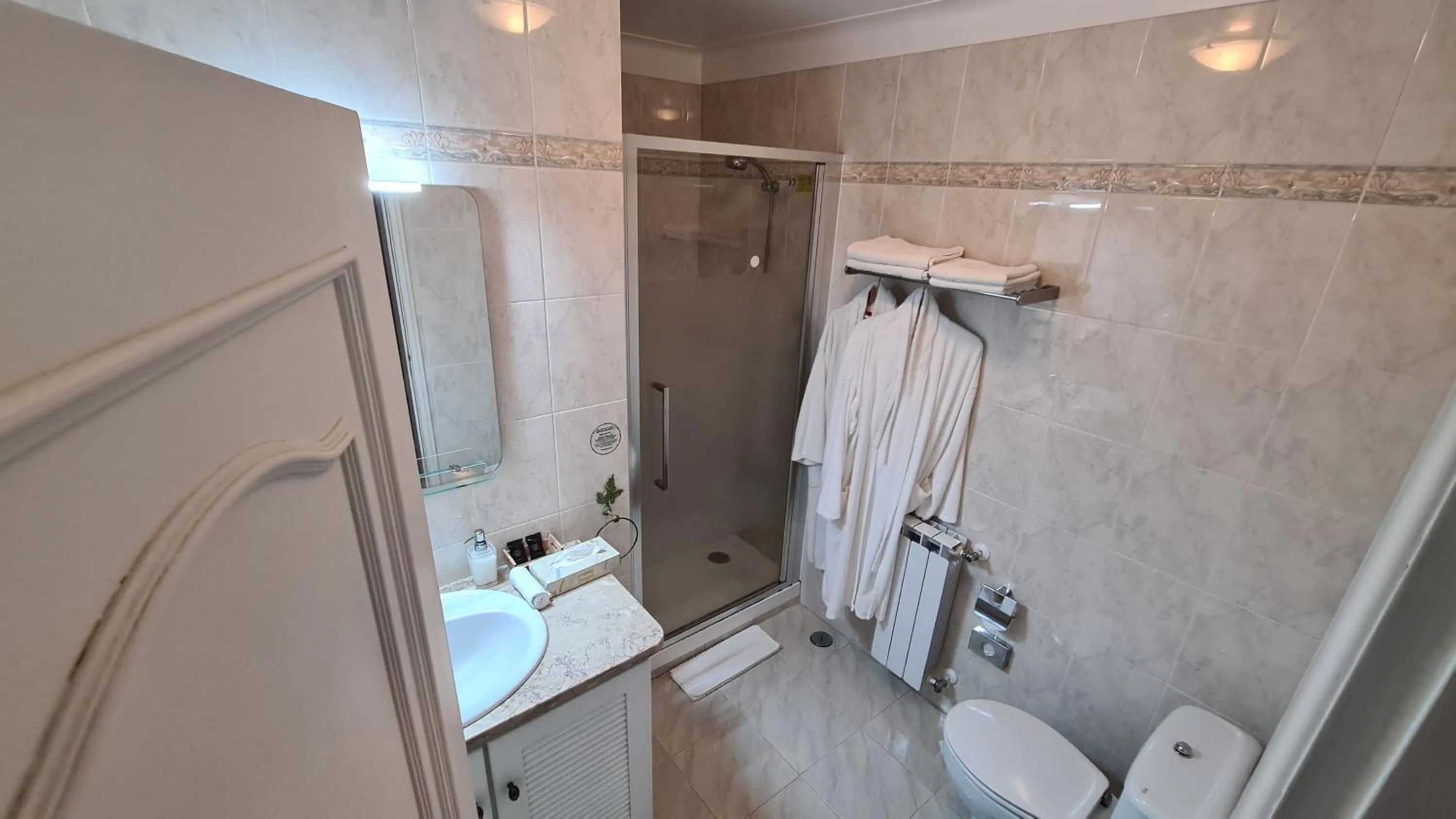 Bathroom in Quinta do Cabo Guesthouse