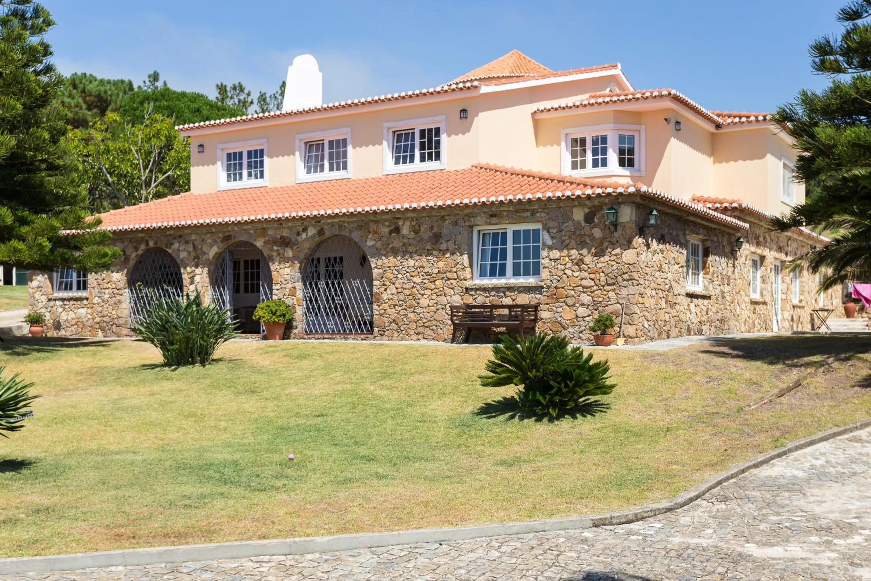 Property building in Quinta do Cabo Guesthouse