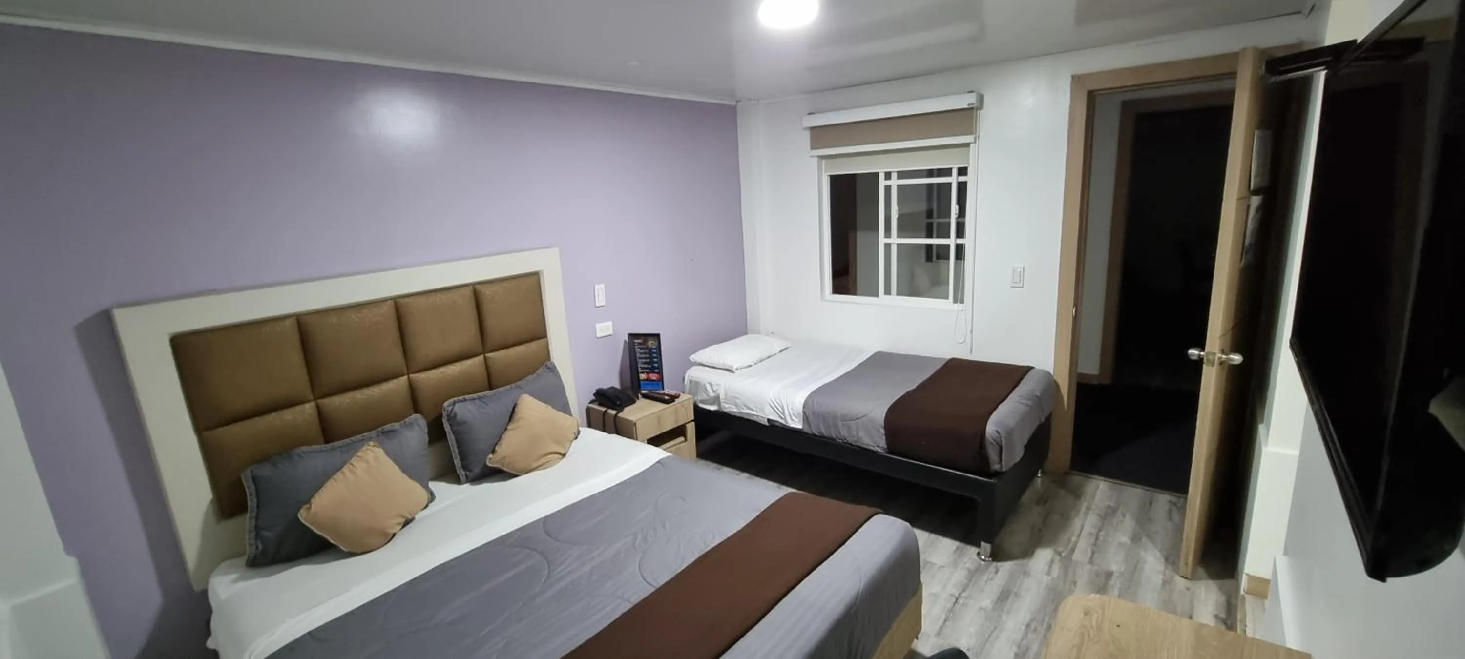 Photo of the whole room, Bed in Blue House Corferias