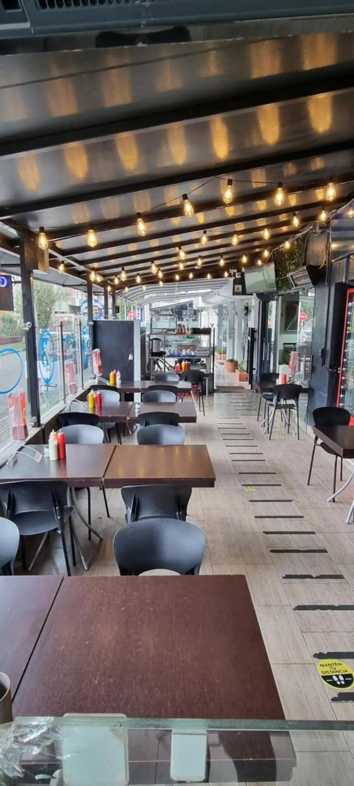 Restaurant/places to eat in Blue House Corferias Restaurant/places to eat in Blue House Corferias