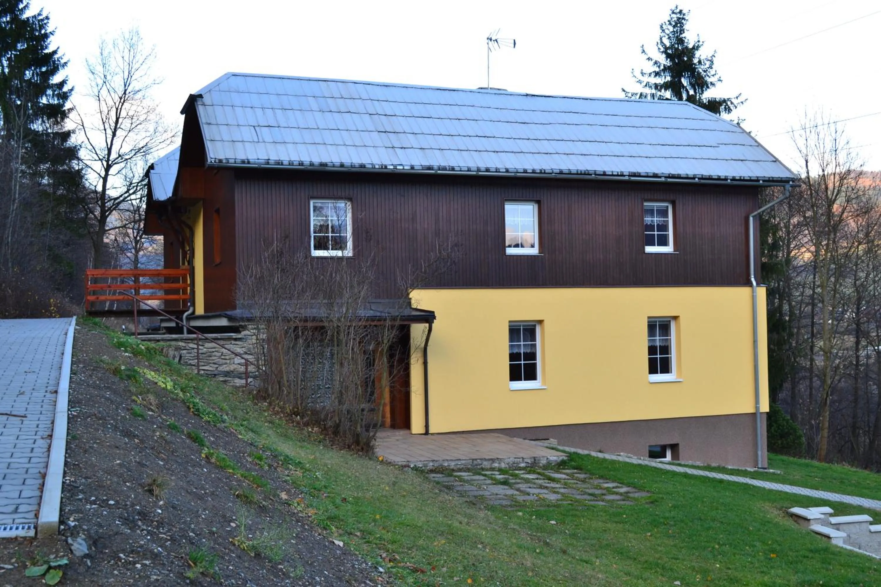 Property building in Chata Eliška