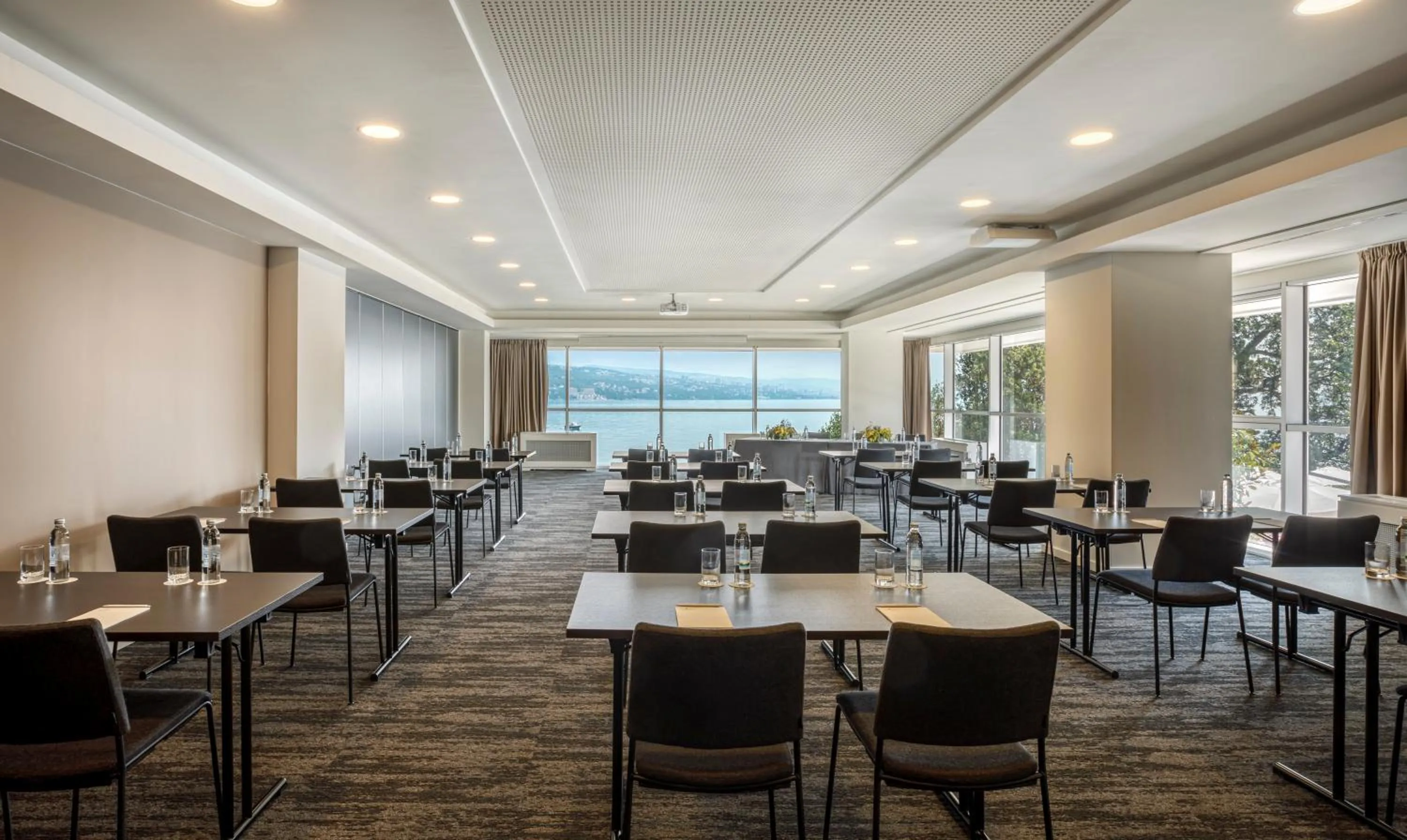 Business facilities in Hotel Ambasador - by Liburnia Hotels & Villas