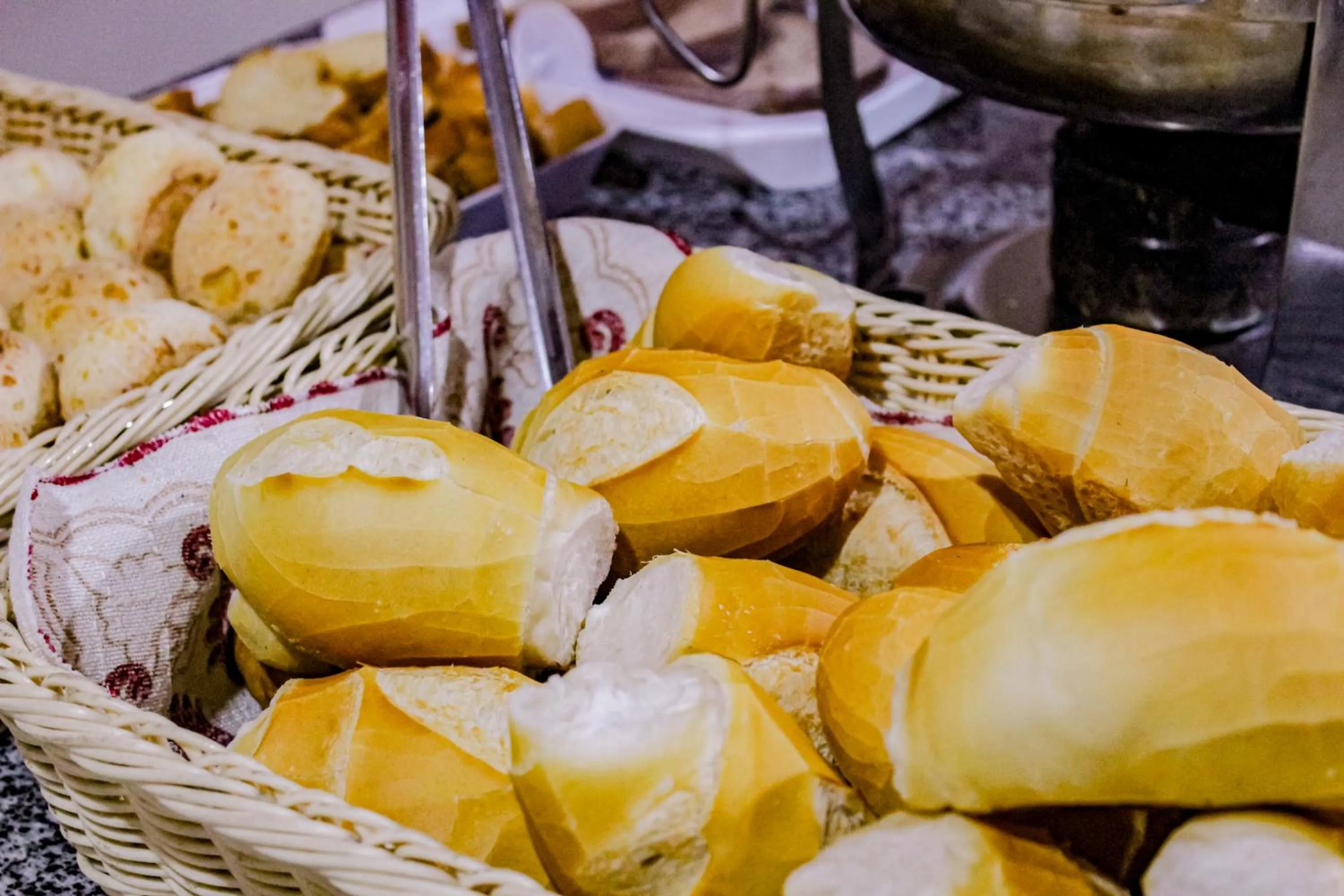 Buffet breakfast in Hotel Primavera Betim