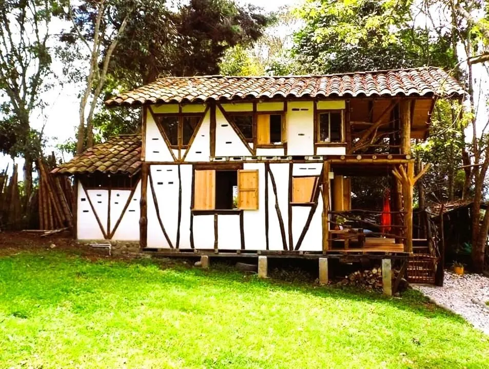 Property building in Hotel La Casa de Francois