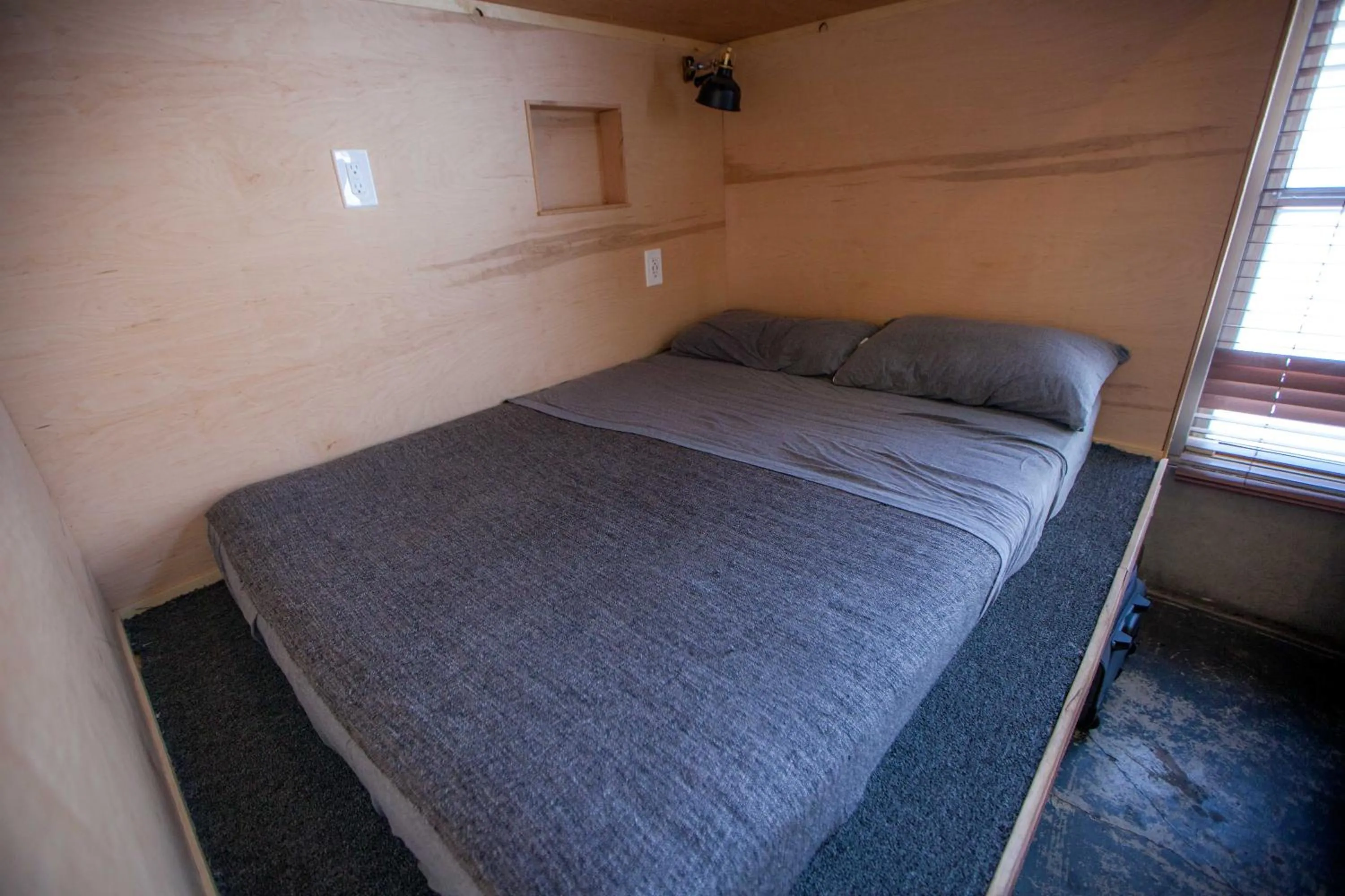 Bed in PodShare Hollywood