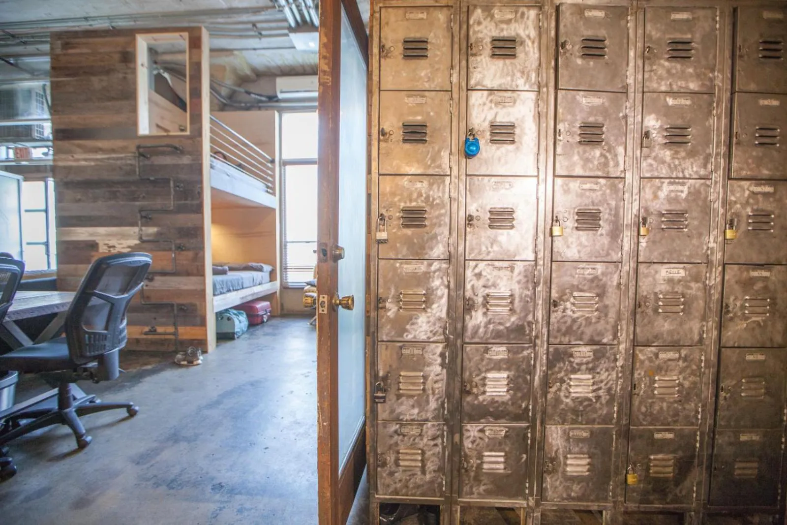 microwave in PodShare Hollywood