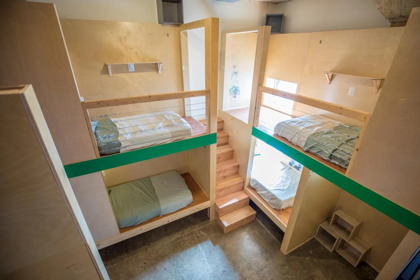 Bed in PodShare Hollywood