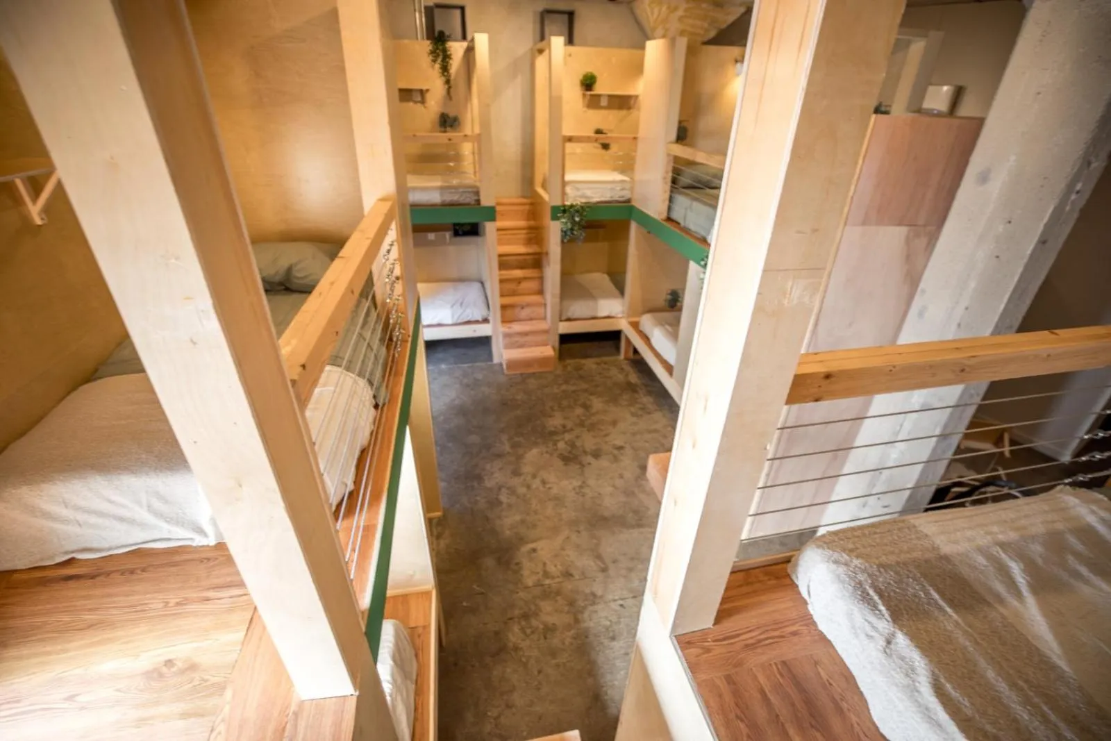 Bed in PodShare Hollywood