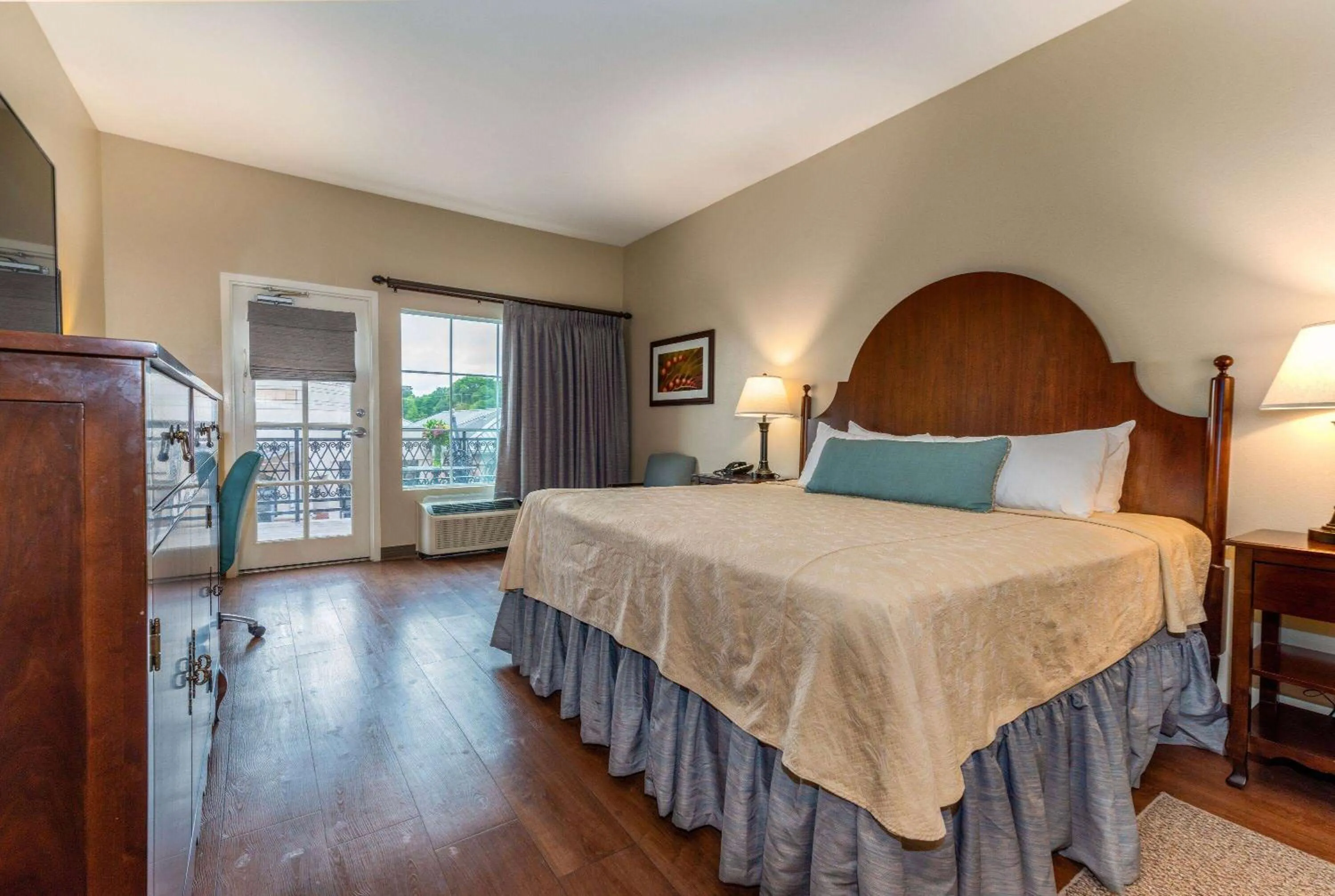 Photo of the whole room in Chateau Saint Denis Hotel