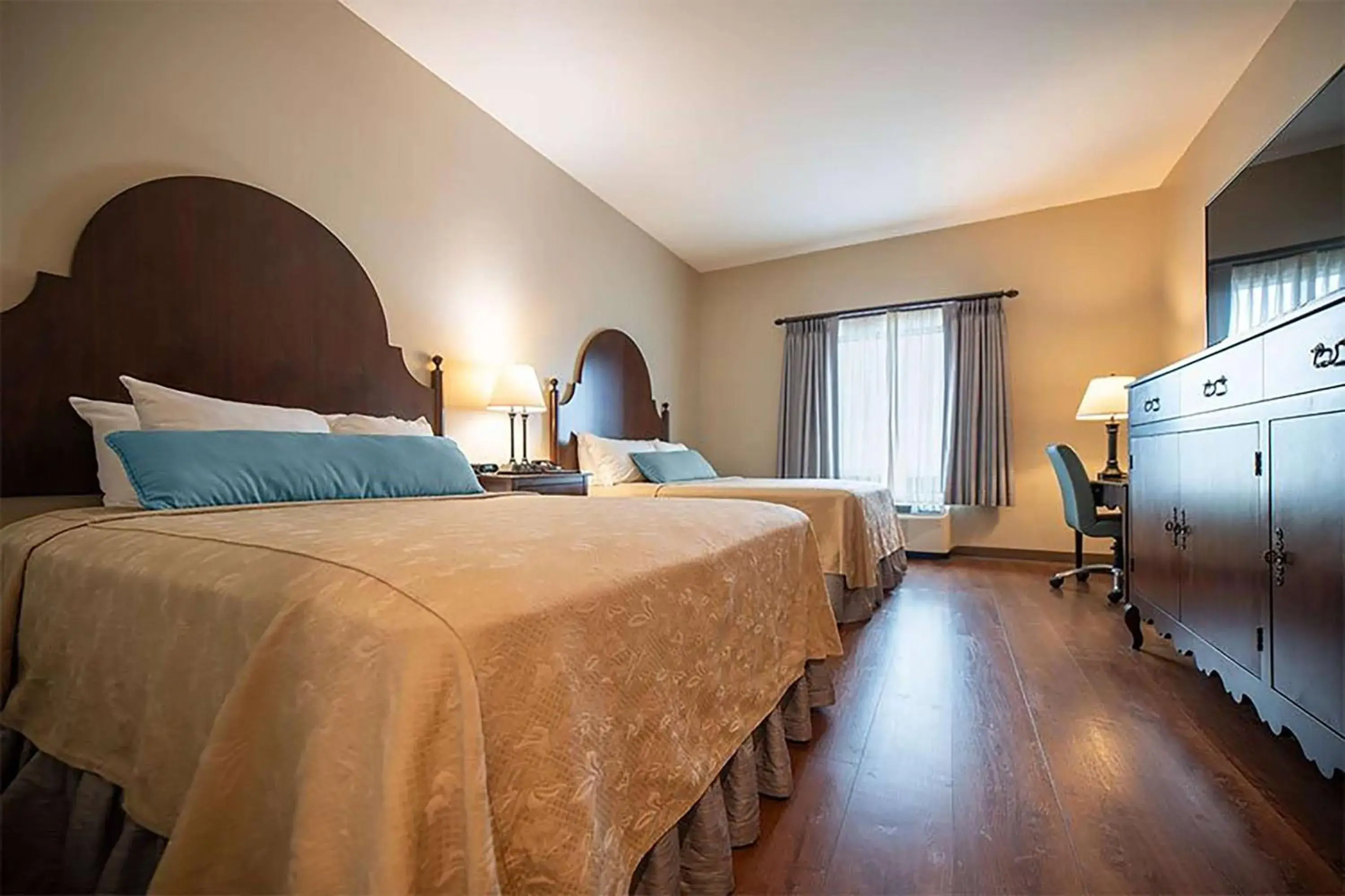 Photo of the whole room in Chateau Saint Denis Hotel Photo of the whole room in Chateau Saint Denis Hotel