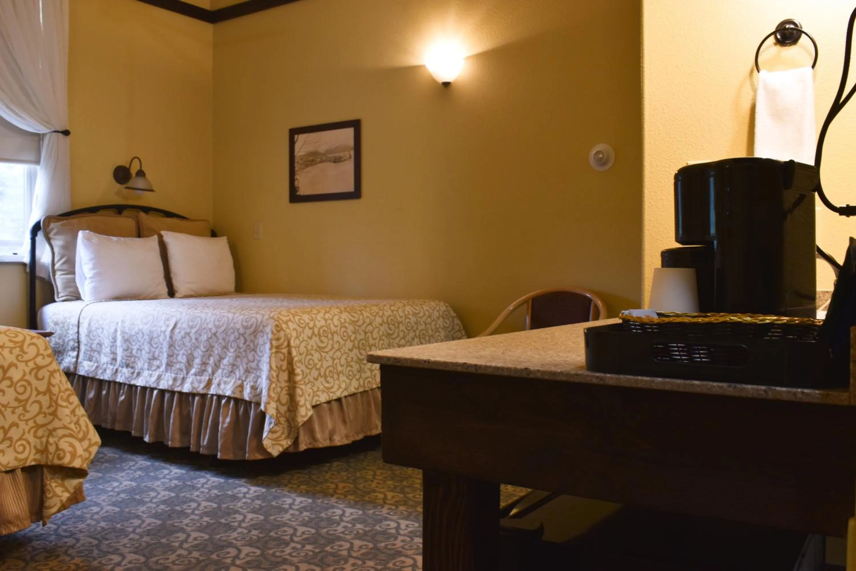 Bed in Exit Glacier Lodge