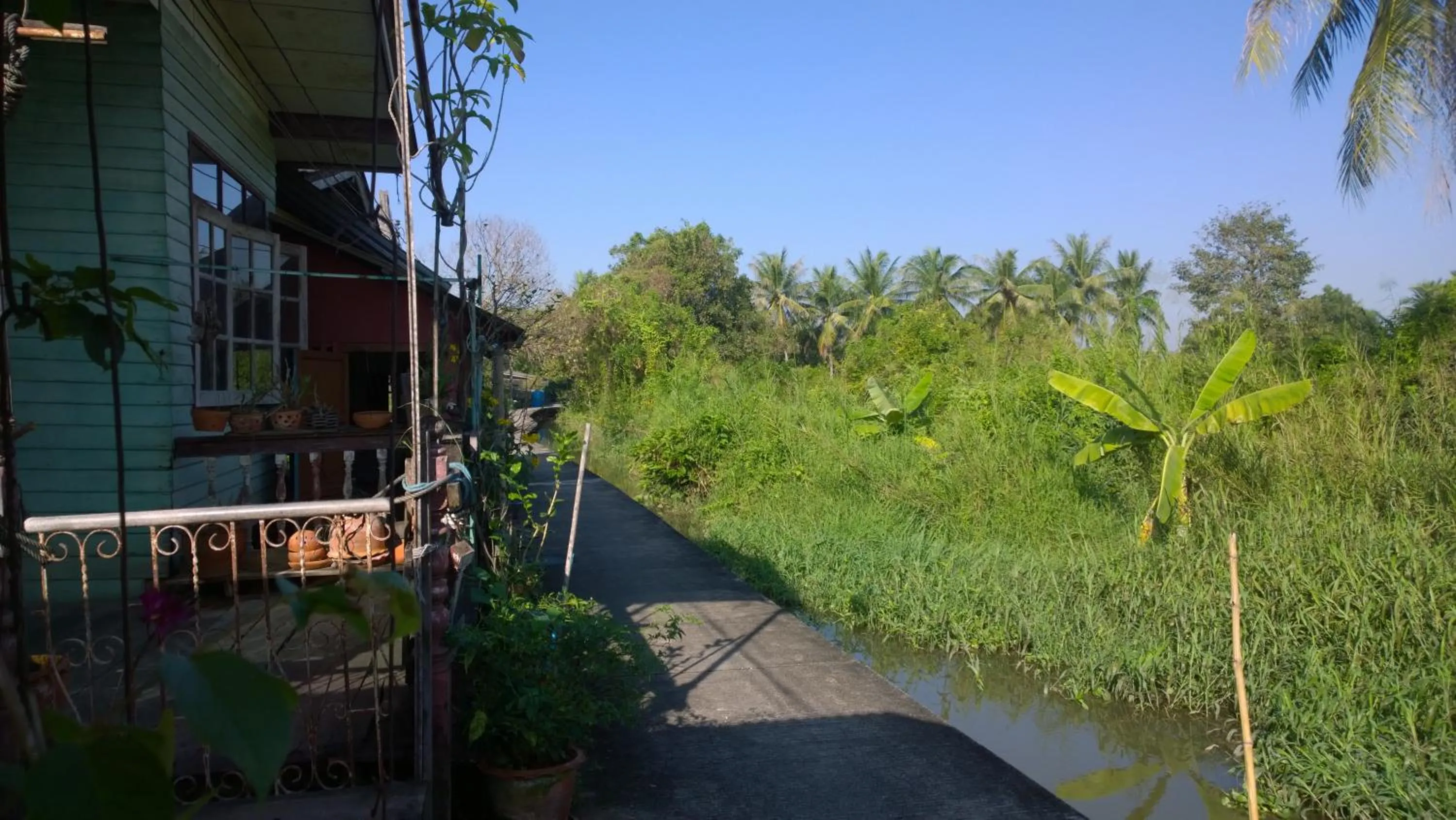 Neighbourhood in Cast Away