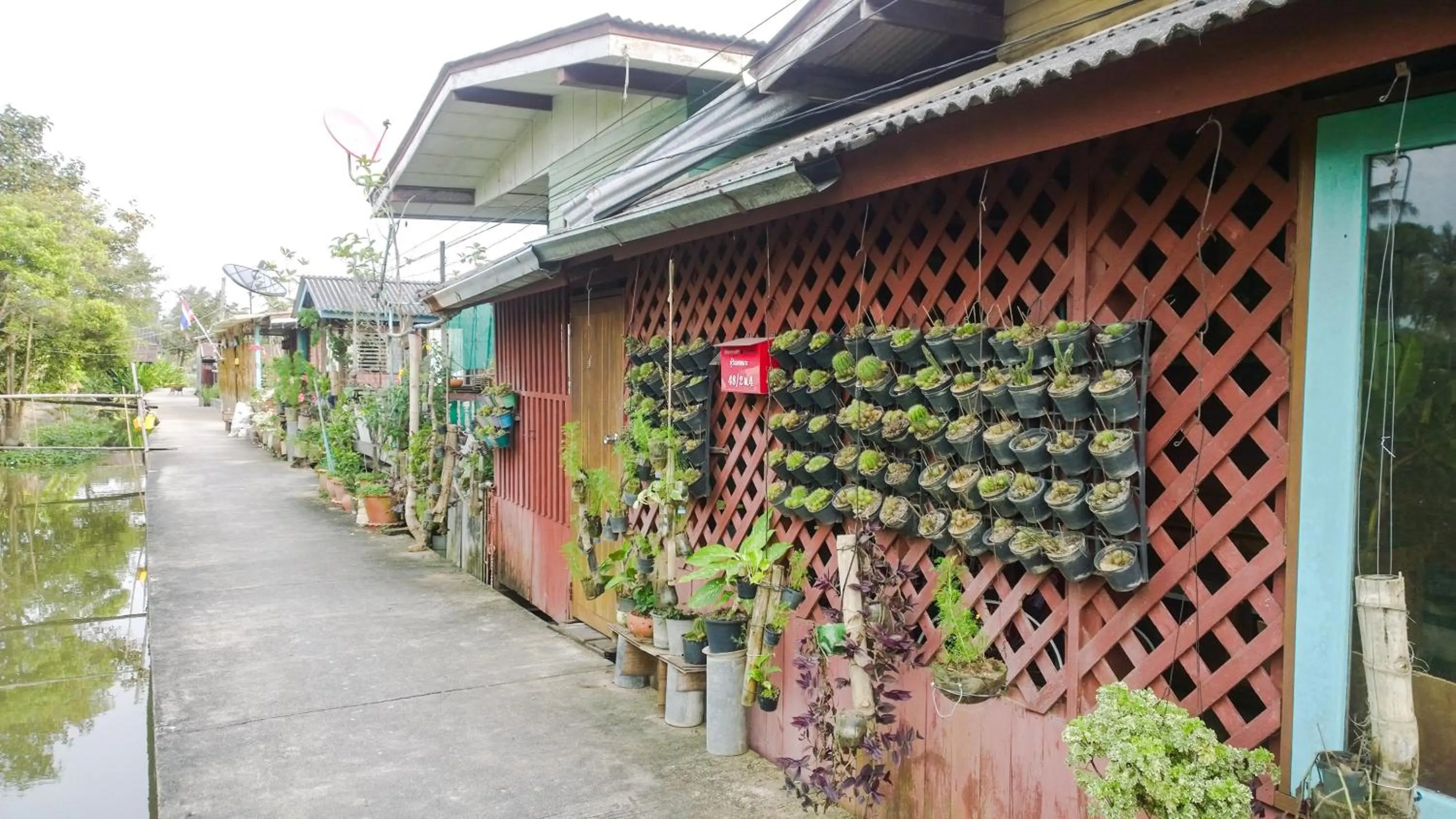 Property building in Cast Away