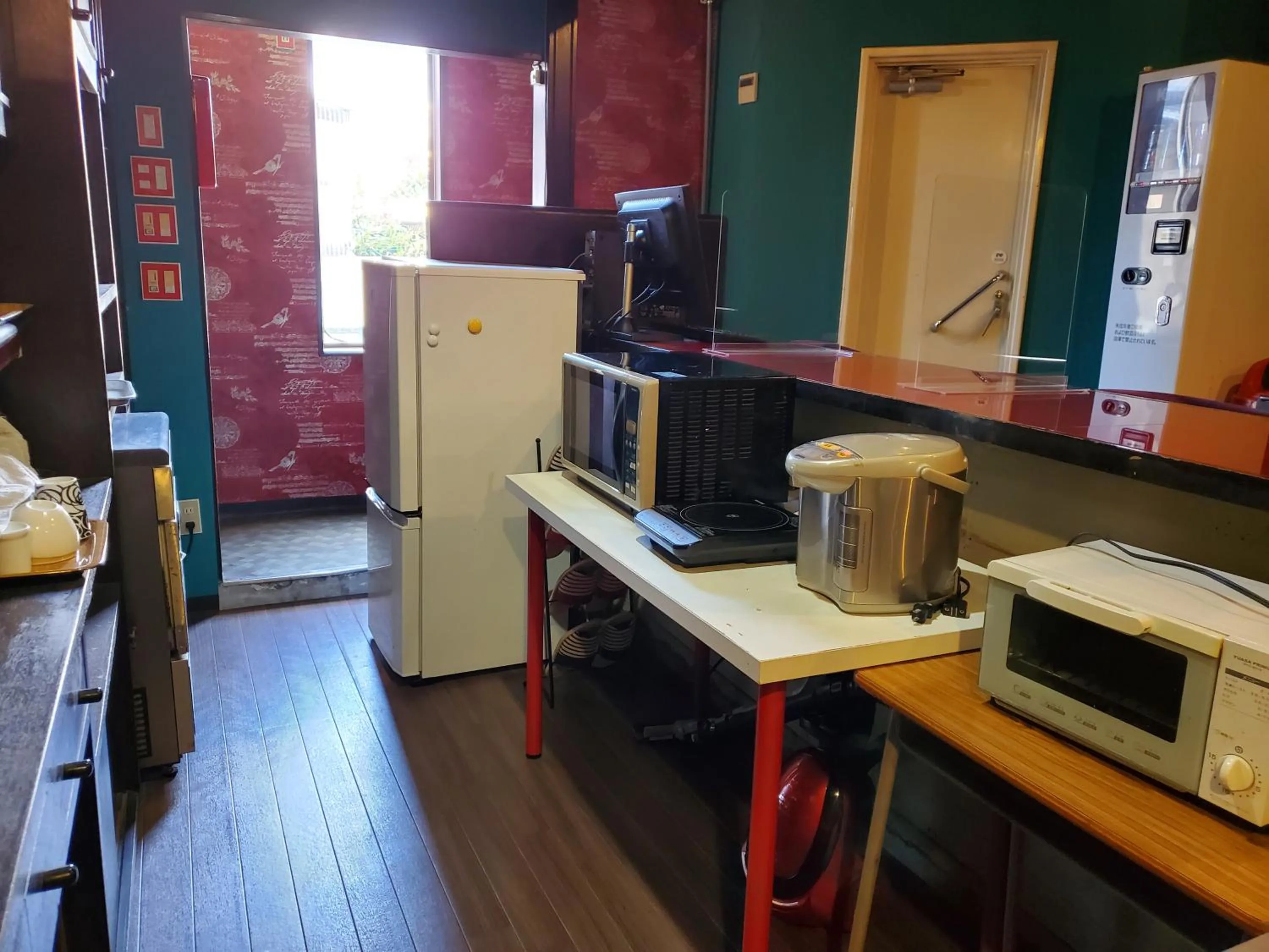 Communal kitchen in Naoshima Kowloon