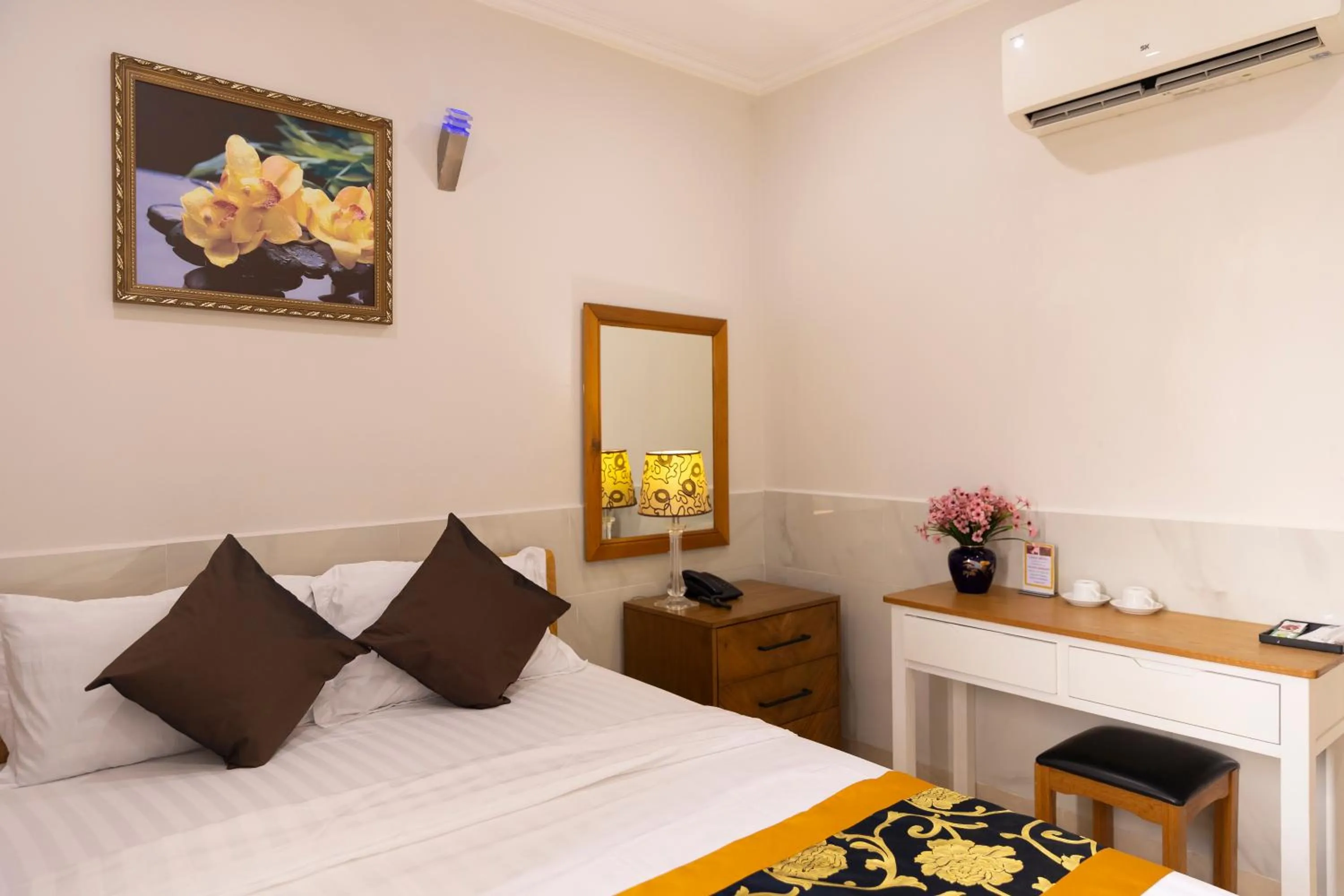 Bed in Atana Airport Hotel