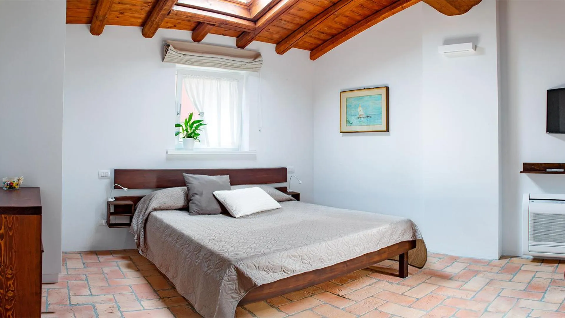 Photo of the whole room, Bed in Cascina San Martino