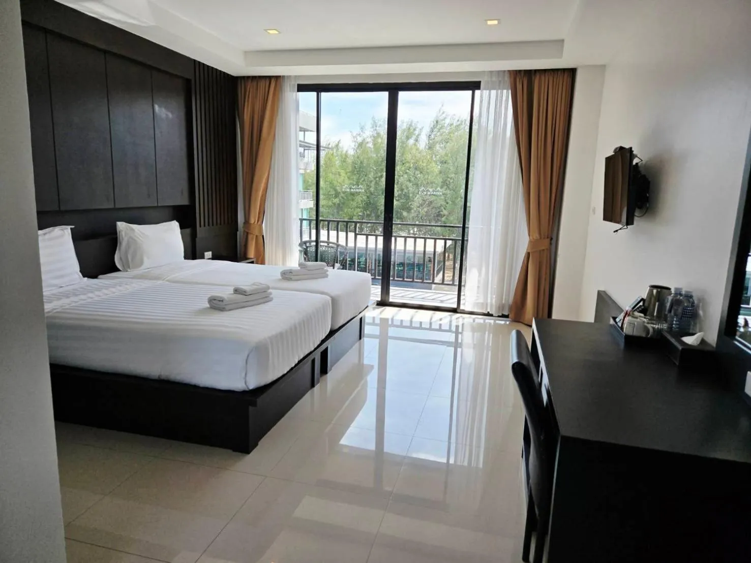 Bed in Sun Marina Cha-Am