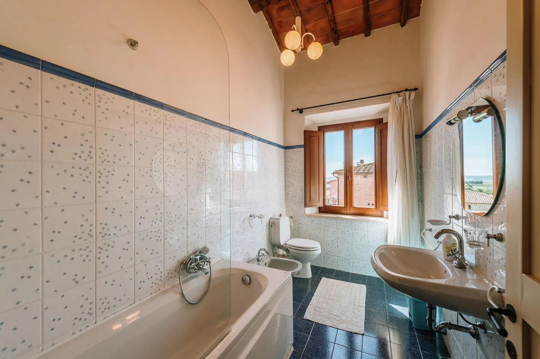 Bathroom in Borgo Villa a Sesta
