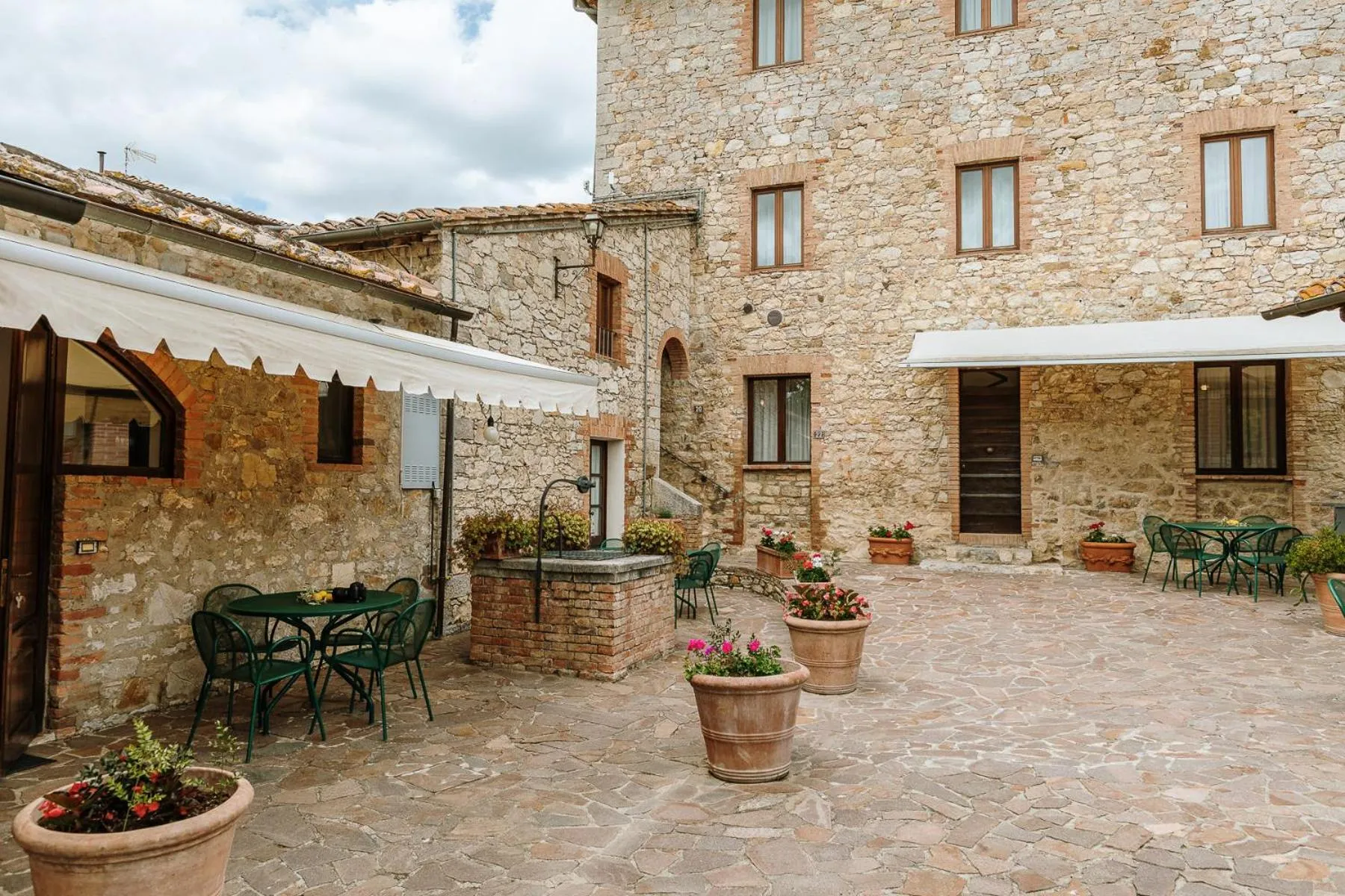 Property building in Borgo Villa a Sesta