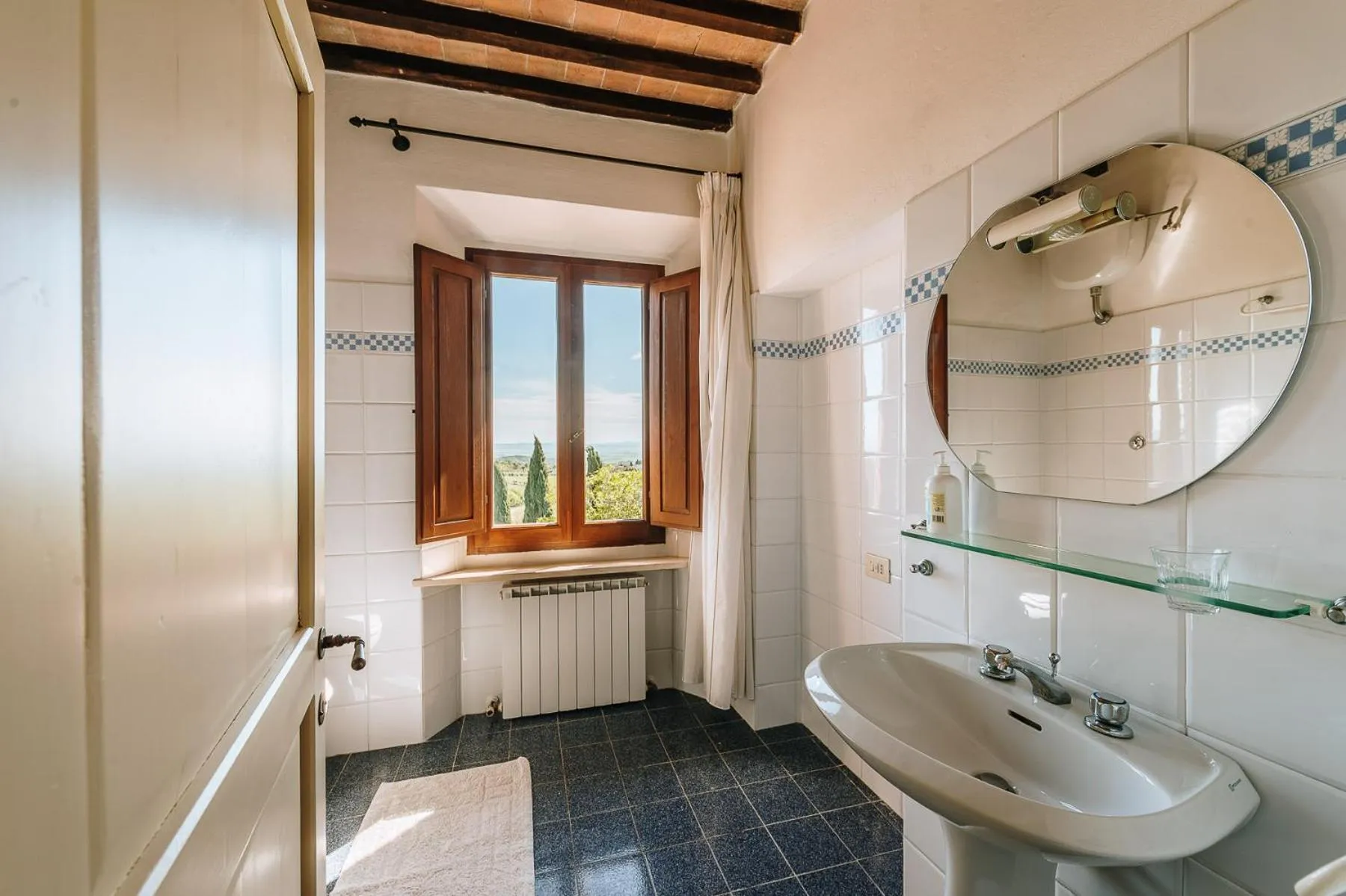 Bathroom in Borgo Villa a Sesta